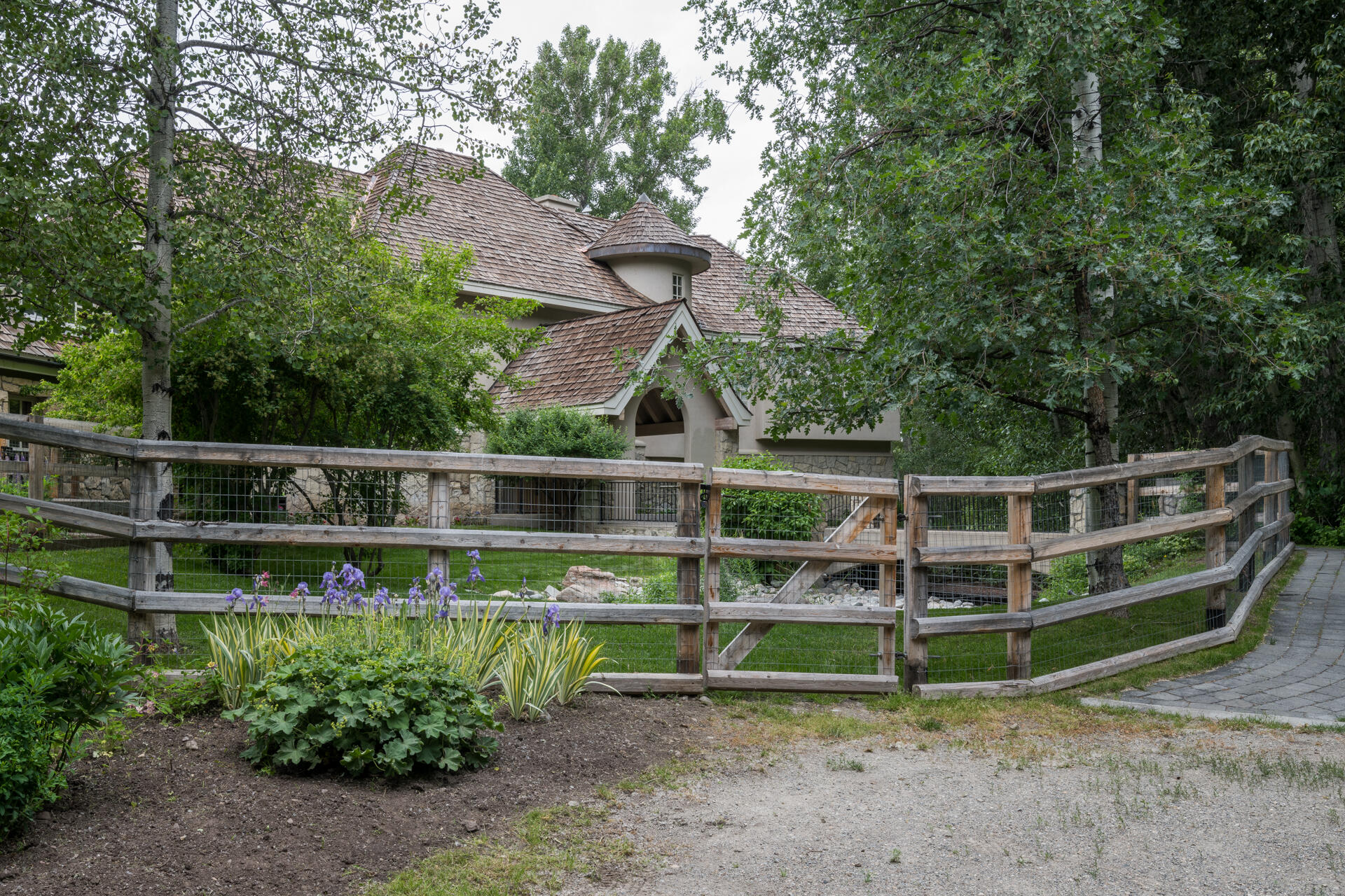 Fencing for the Dogs