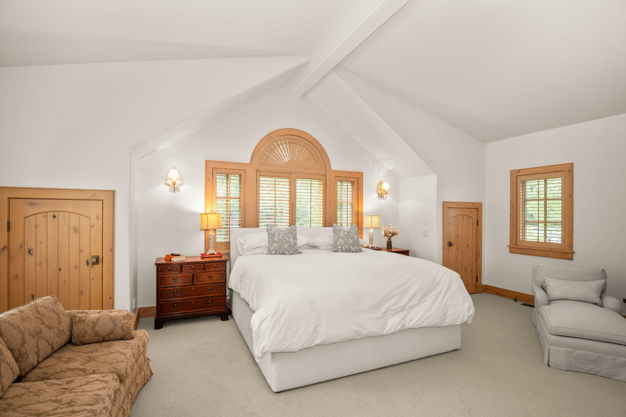 Upstairs Primary Suite