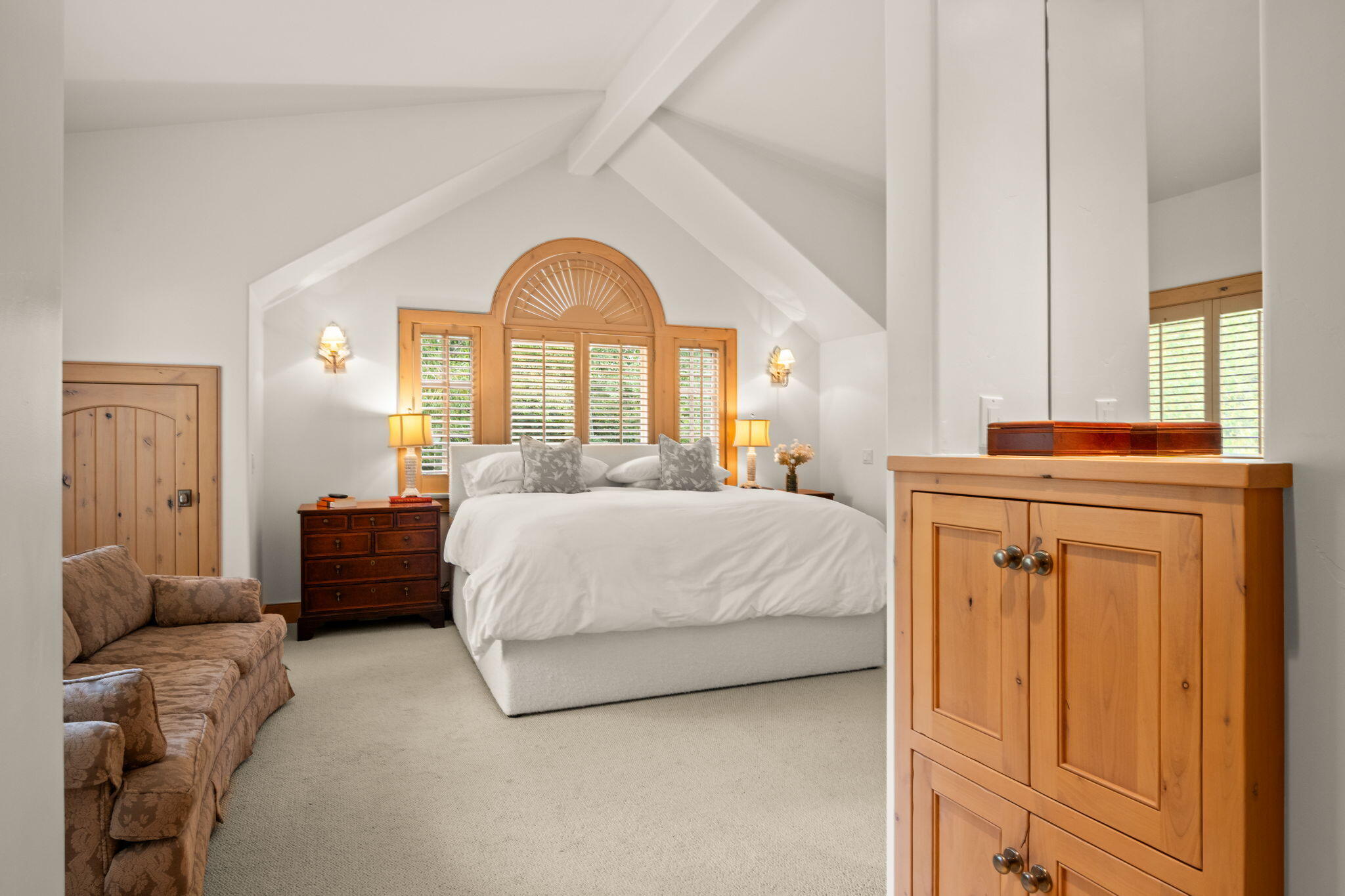 Upstairs Primary Suite