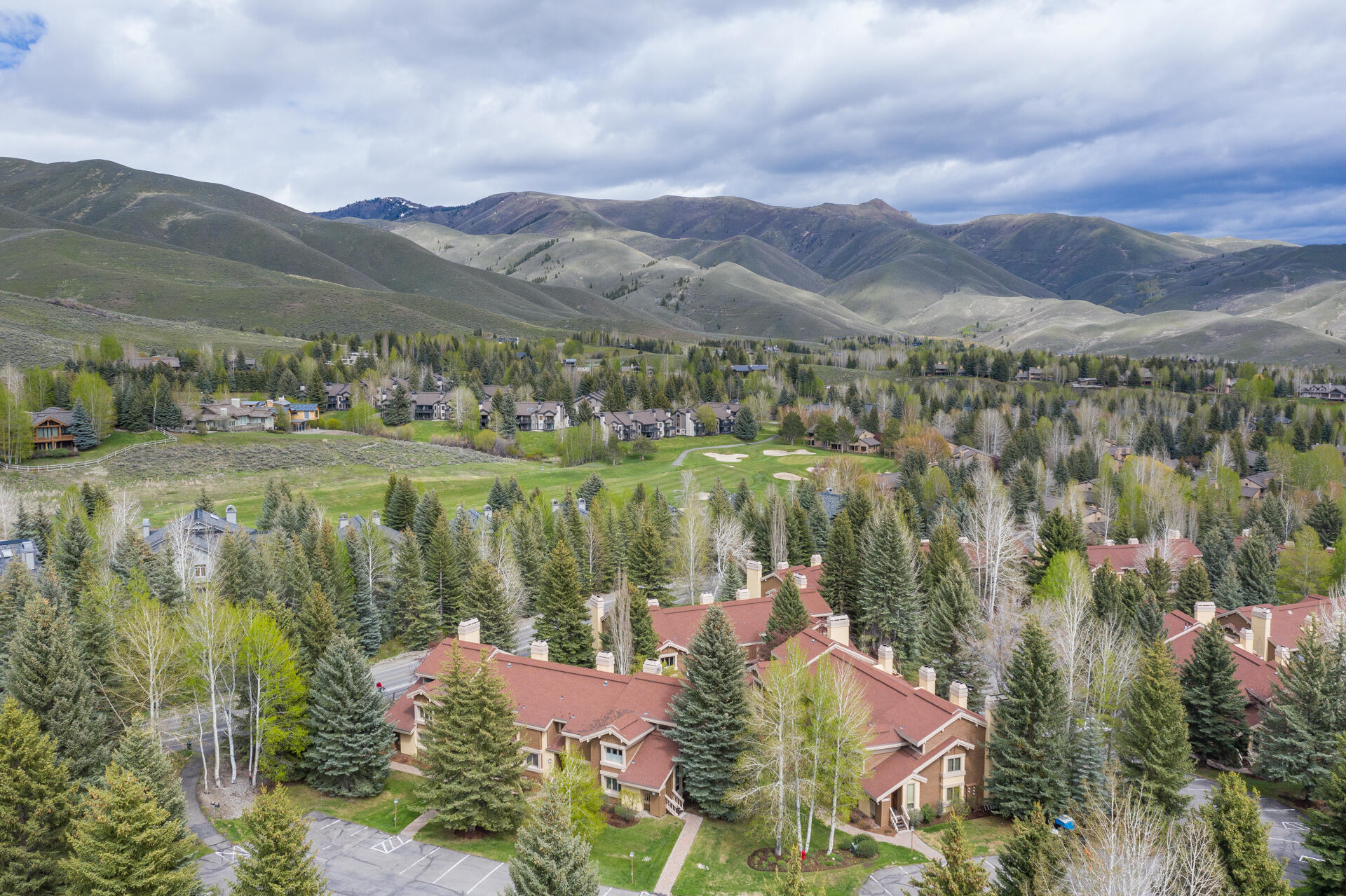 Sun Valley, ID MLS 24331896 3 Bed, 3 Bath, 2051 Sqft Home Built