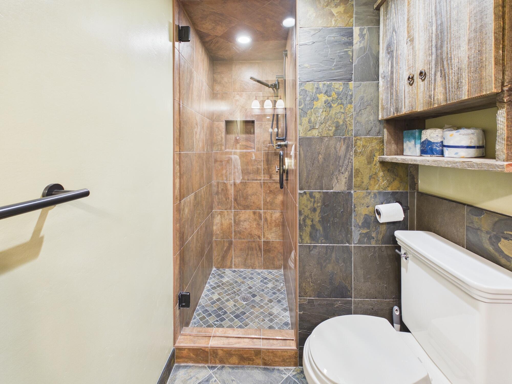 Main Floor Bath with Shower