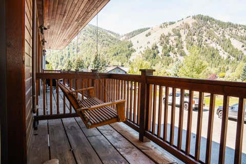 Photo of 160 W 7th St #2D, Ketchum, ID 83340 (MLS # 26-334863)