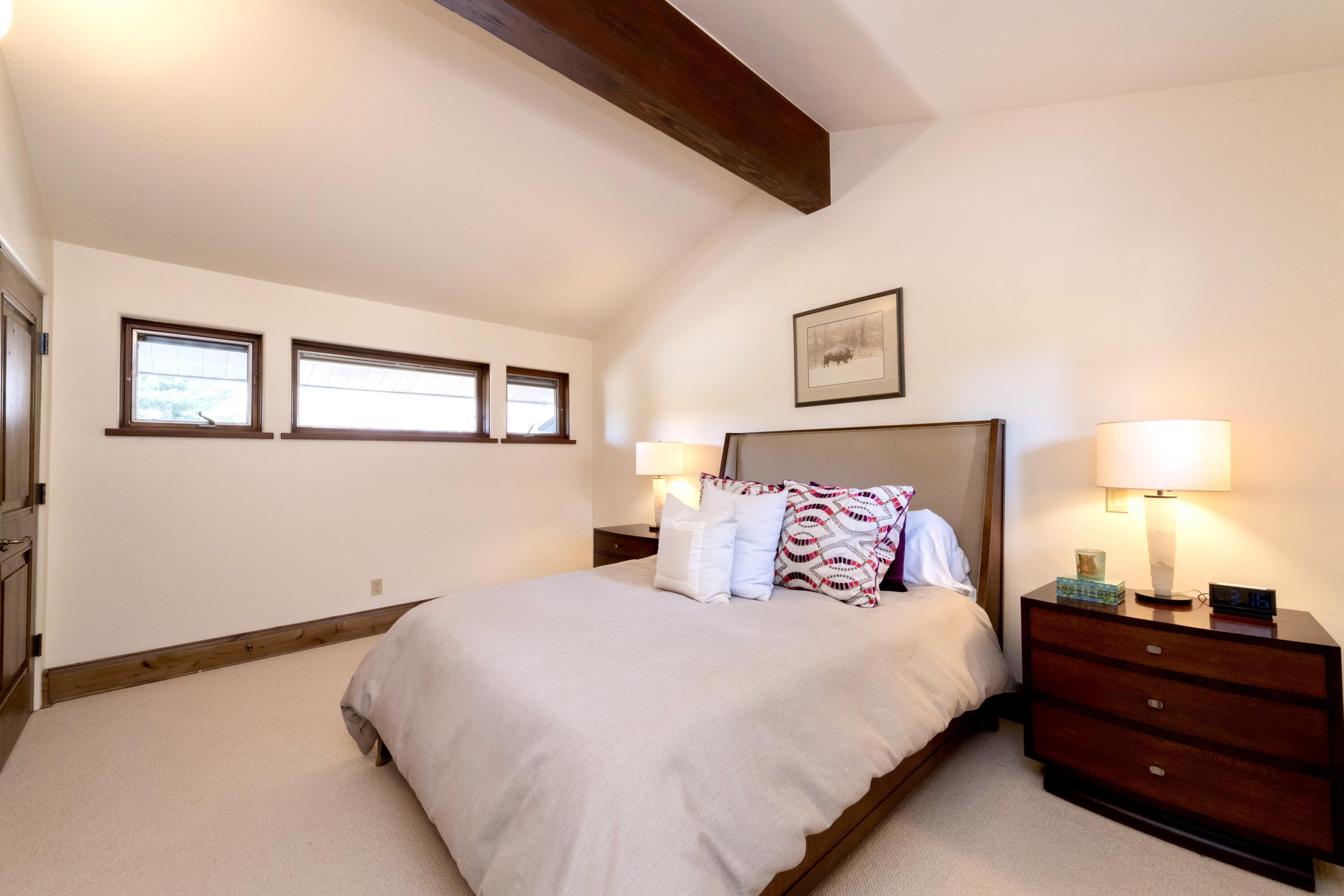 Sun Valley, Idaho 83353, United States, 4 Bedrooms Bedrooms, ,5 BathroomsBathrooms,Residential,Pending,59770