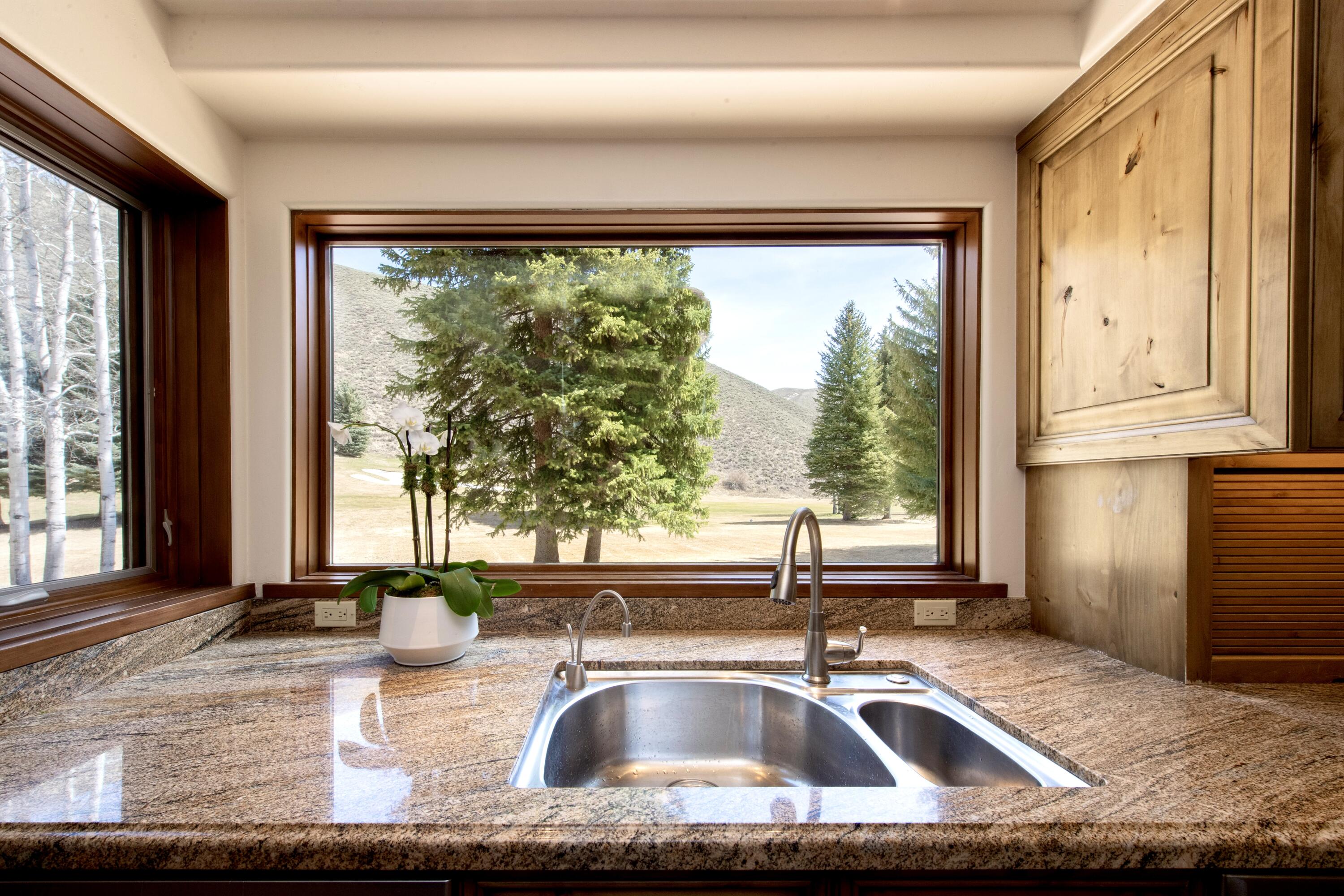 Sun Valley, Idaho 83353, United States, 4 Bedrooms Bedrooms, ,5 BathroomsBathrooms,Residential,Pending,59770