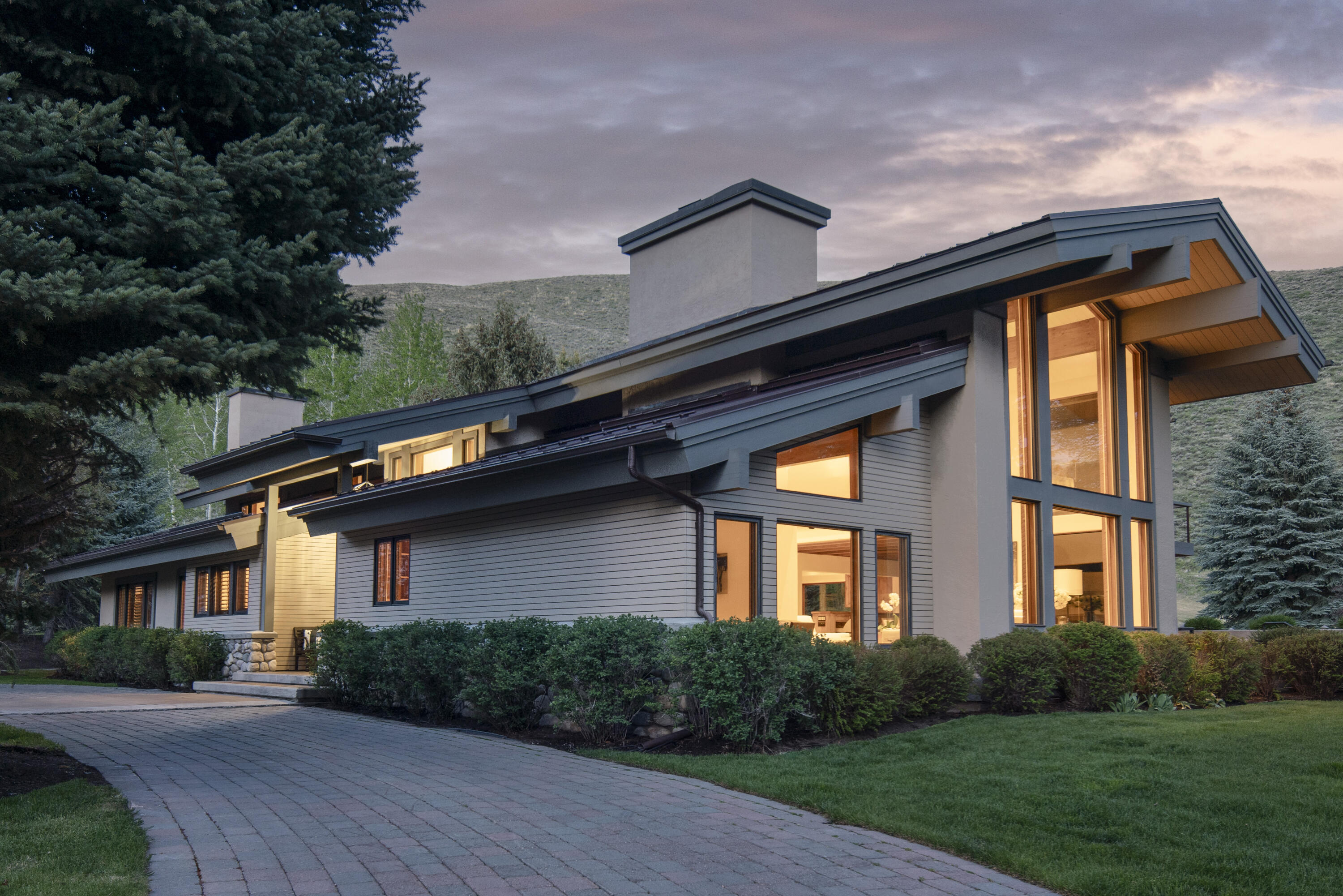 Sun Valley, Idaho 83353, United States, 4 Bedrooms Bedrooms, ,5 BathroomsBathrooms,Residential,Pending,59770