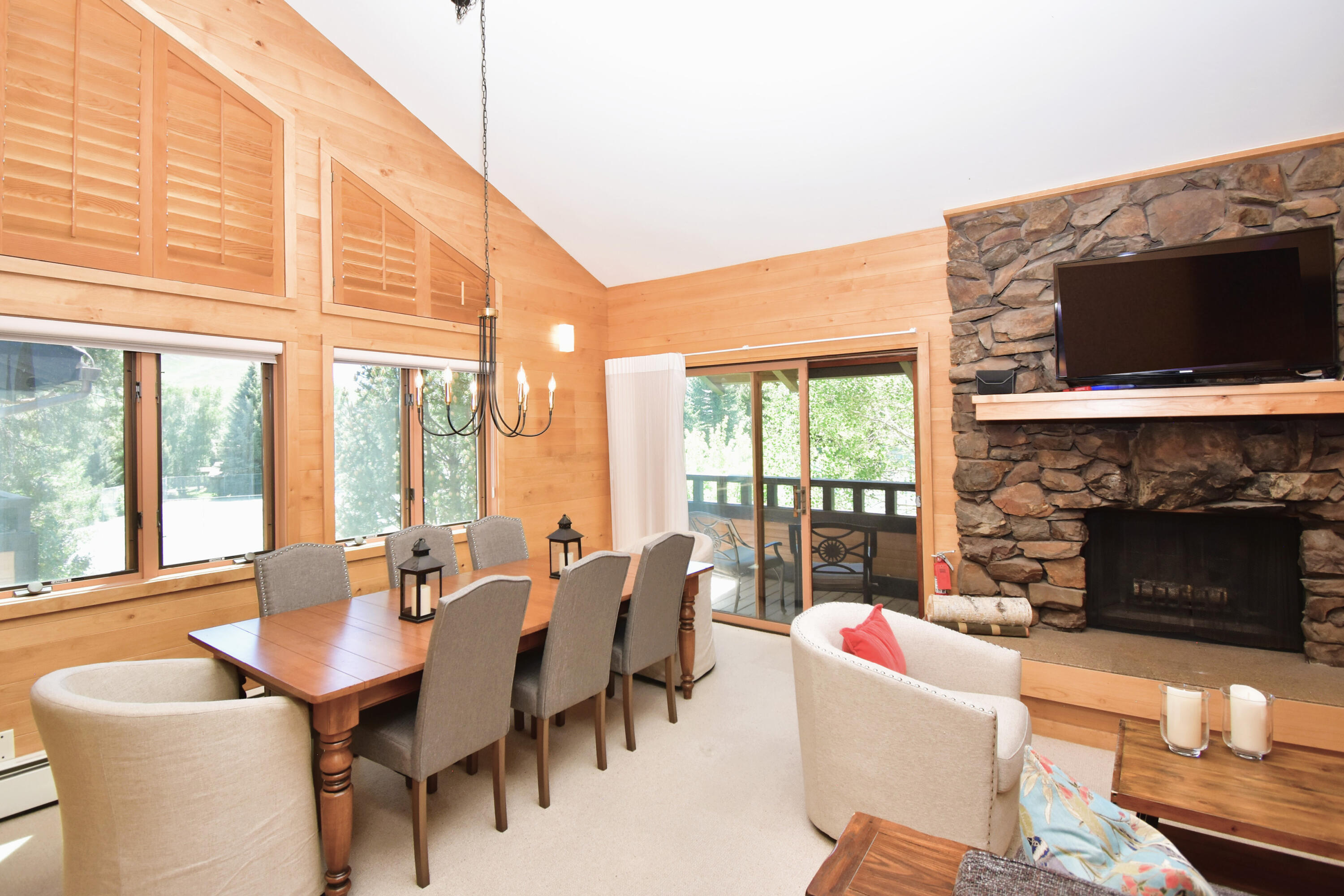 604 Living Room 1
