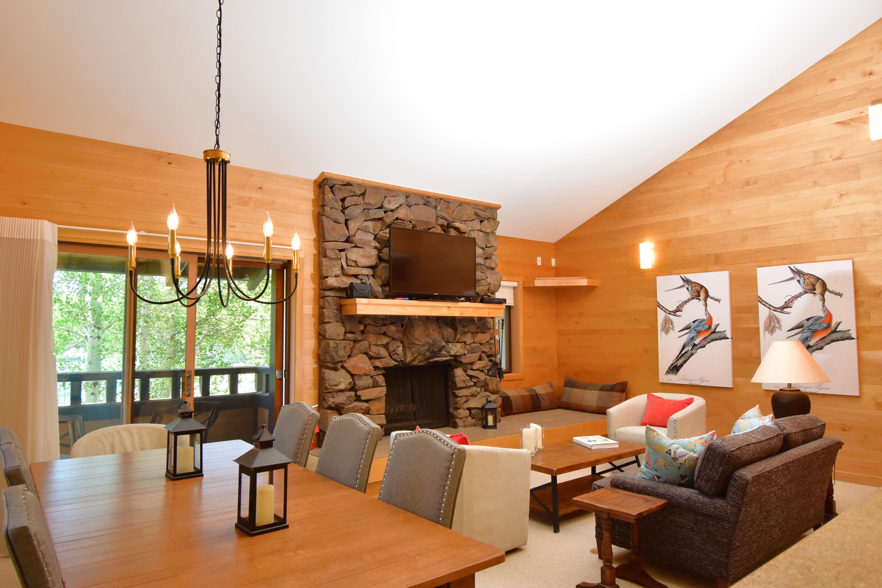 604 Dining and Kitchen