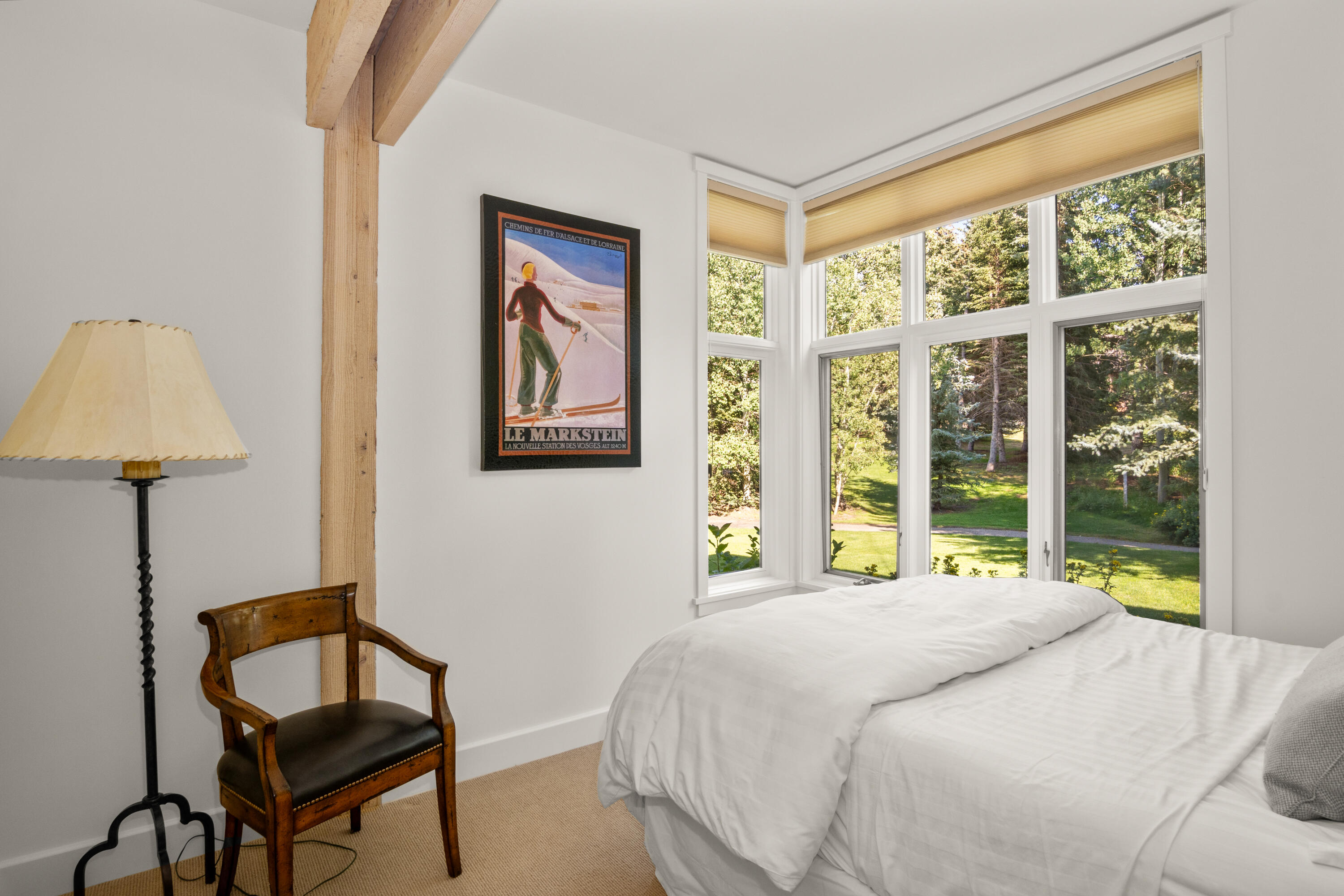 Main Floor Bedroom (4)