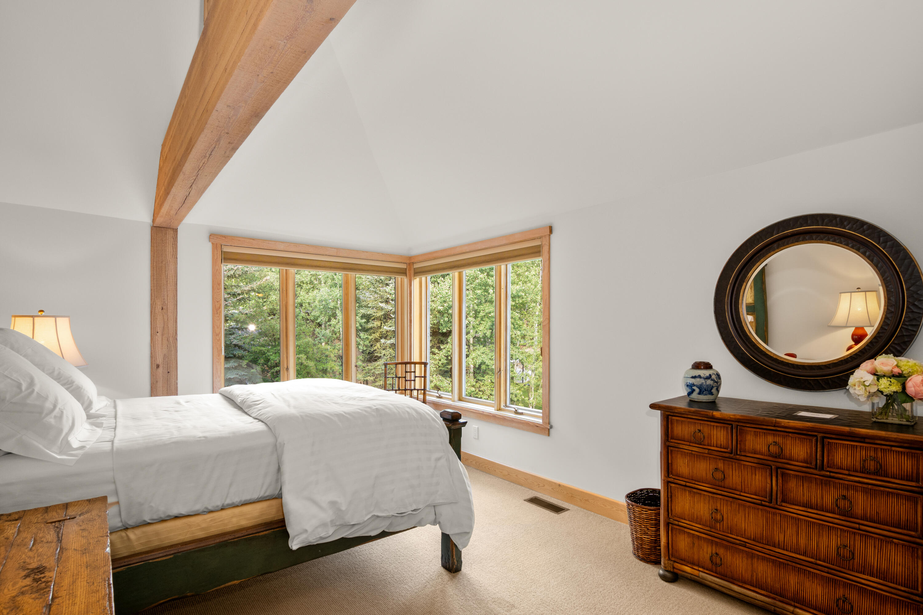 Upstairs Bedroom (5)