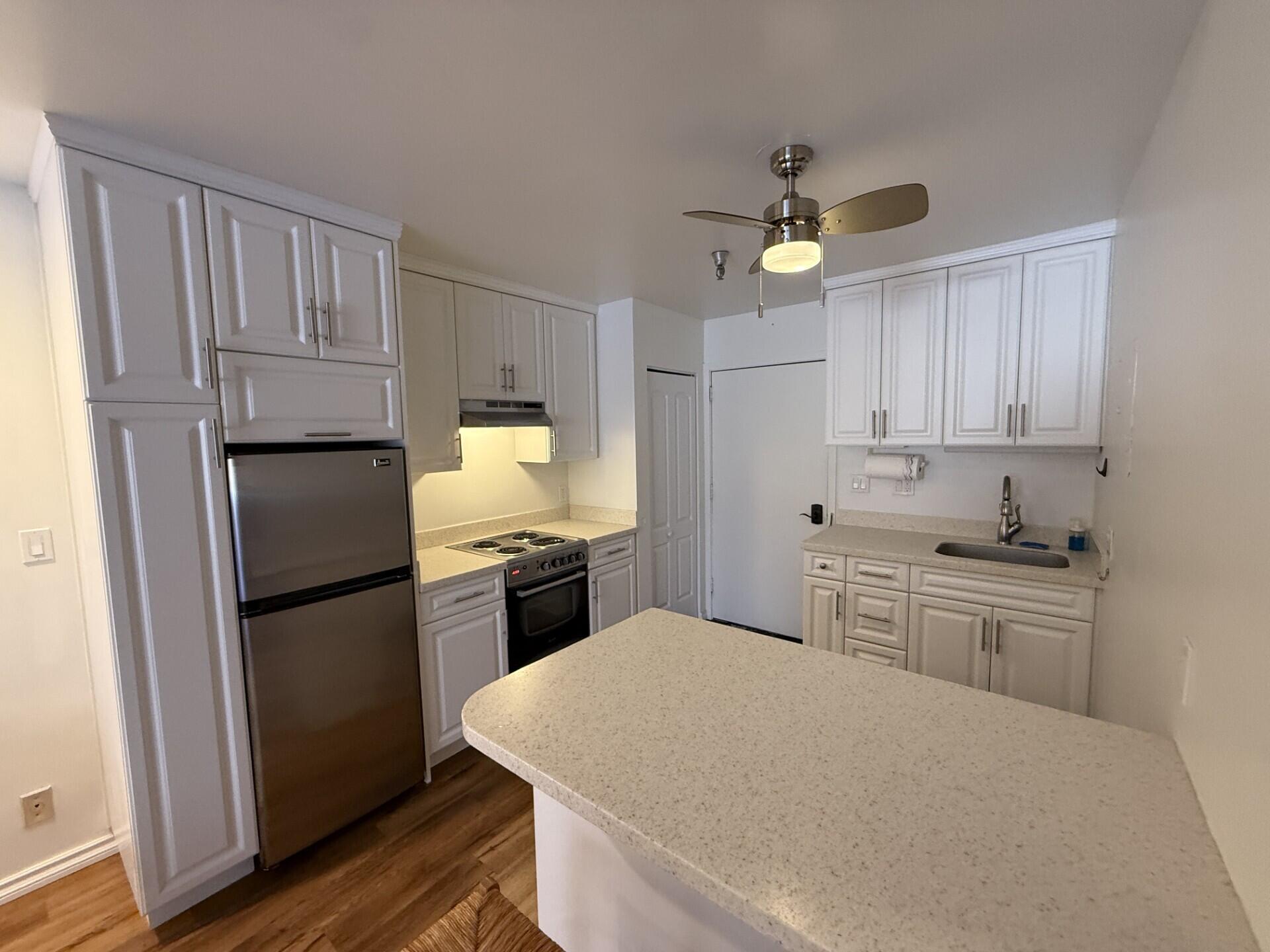 Clean Efficient Kitchen