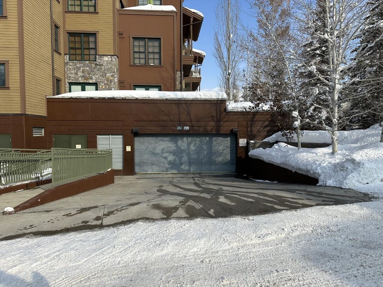 EV garage2