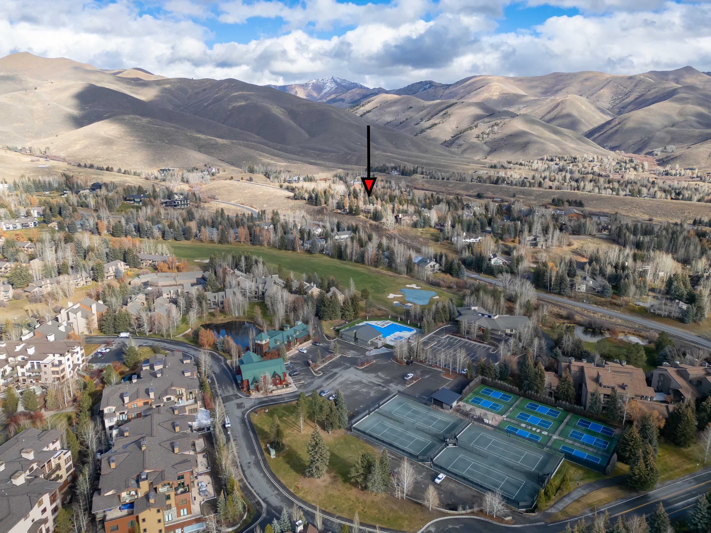 Elkhorn Amenities - Ariel