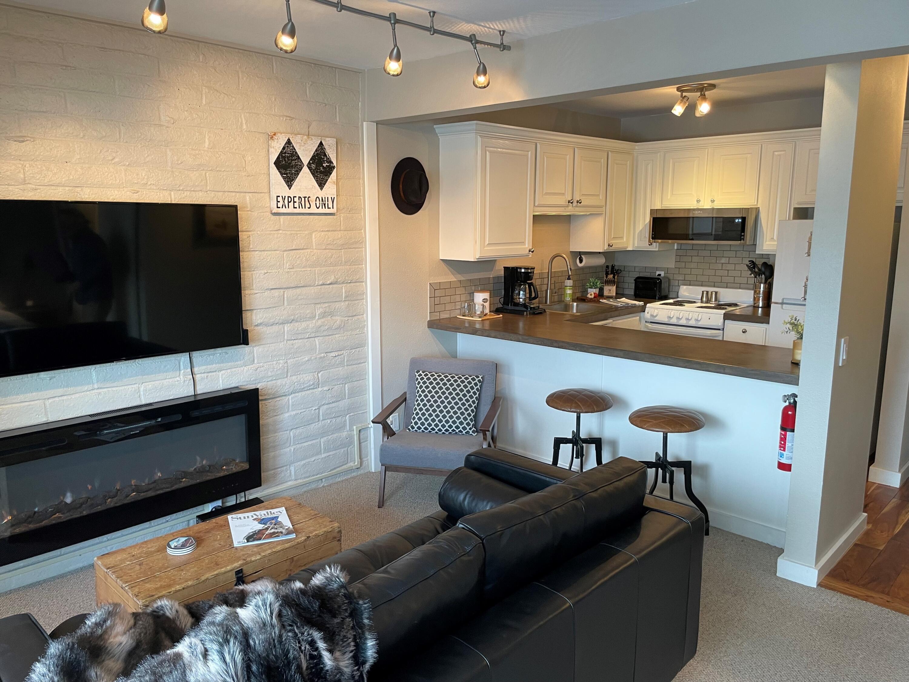 Ketchum, Idaho 83340, United States, ,1 BathroomBathrooms,Residential,Pending,67061