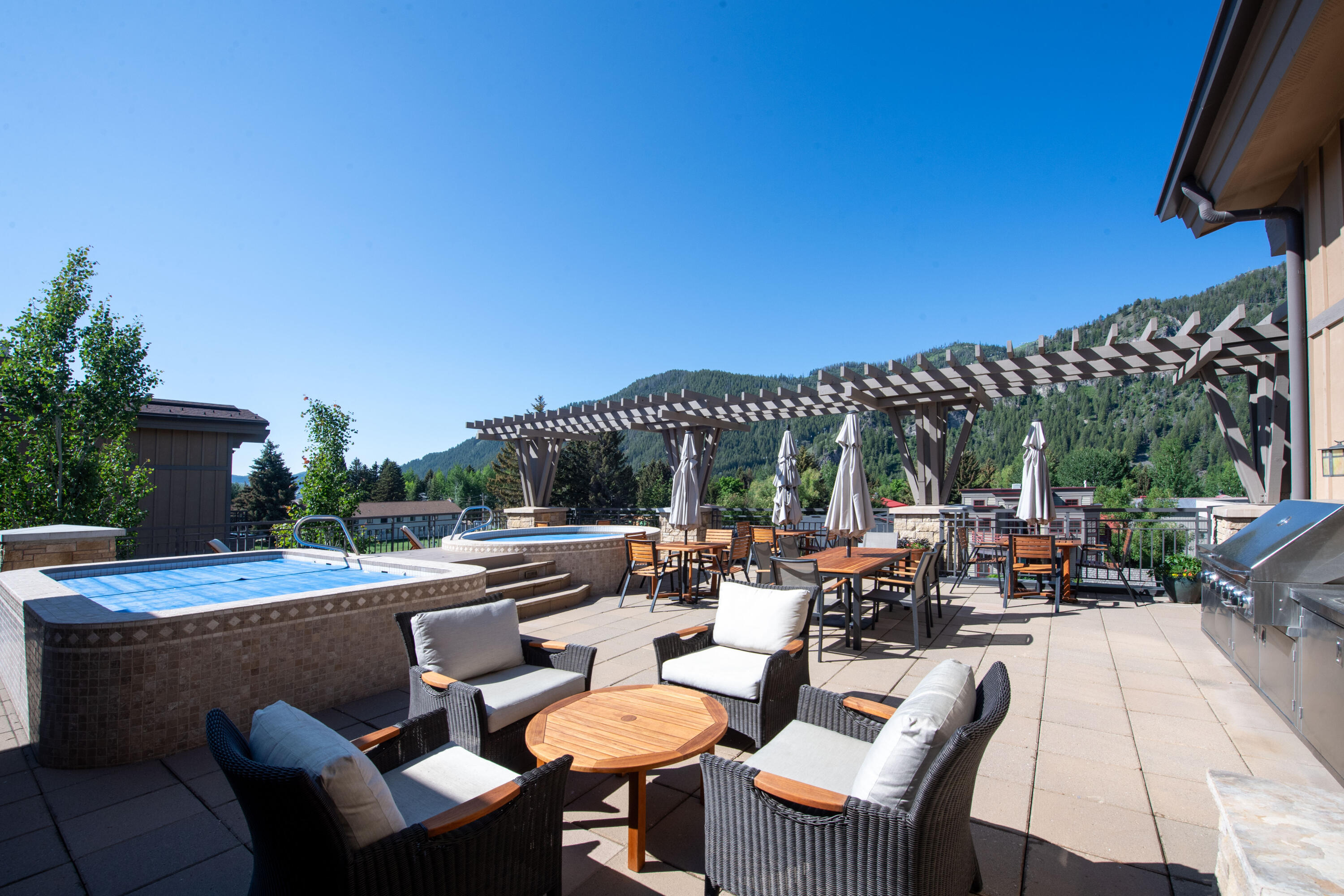 Ketchum, Idaho 83340, United States, 3 Bedrooms Bedrooms, ,4 BathroomsBathrooms,Residential,Active,152188