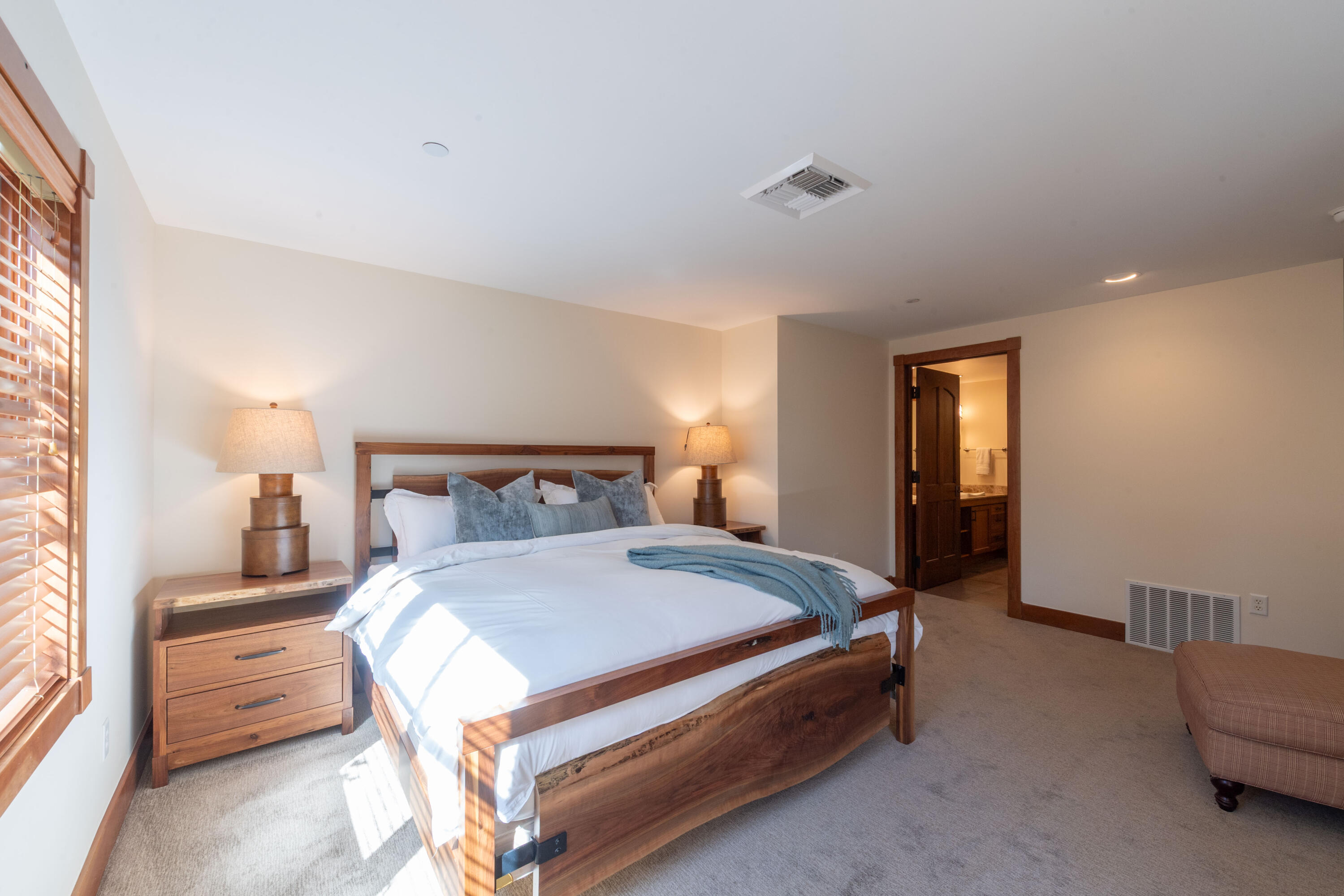 Ketchum, Idaho 83340, United States, 3 Bedrooms Bedrooms, ,4 BathroomsBathrooms,Residential,Active,152188