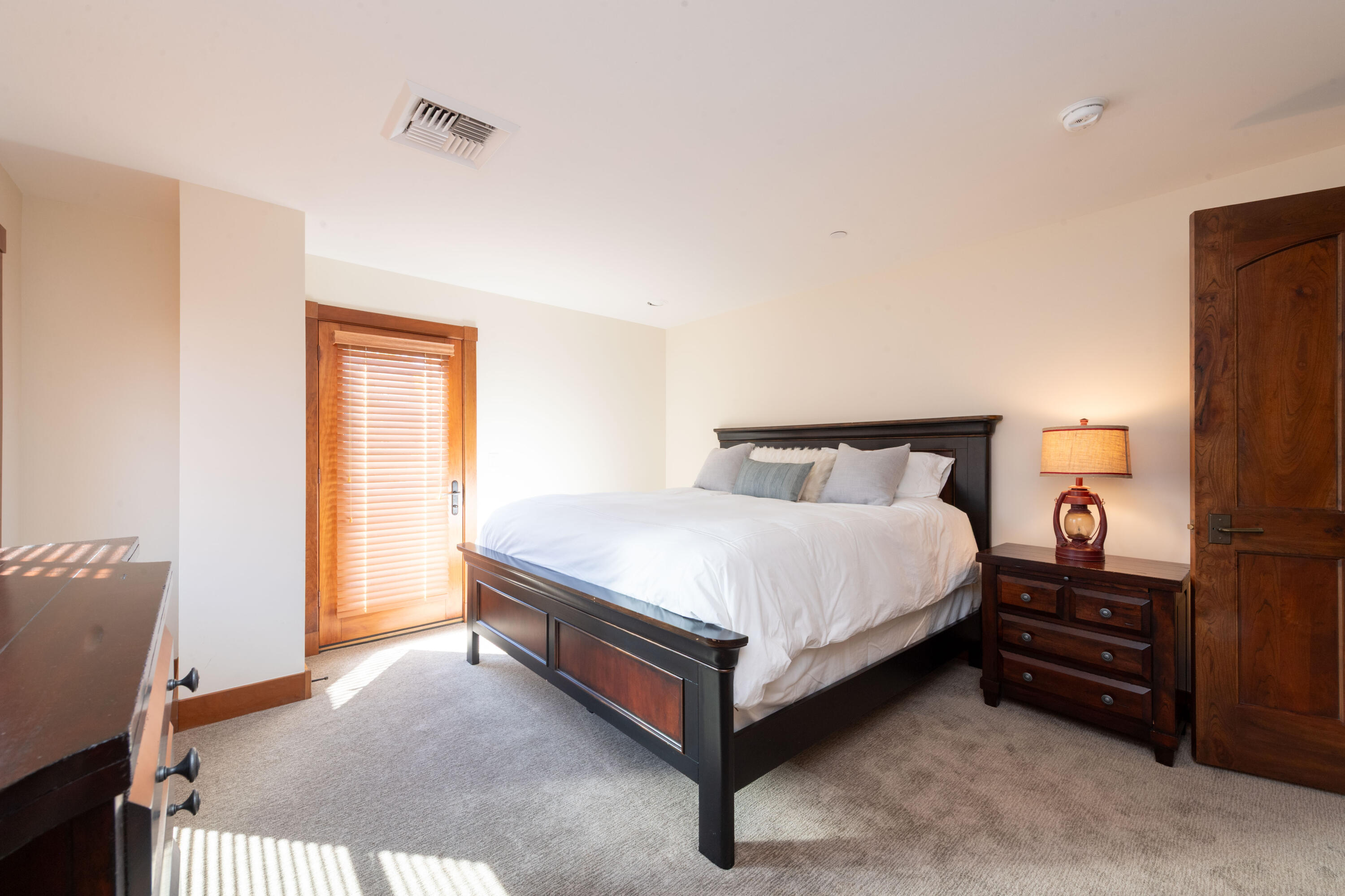 Ketchum, Idaho 83340, United States, 3 Bedrooms Bedrooms, ,4 BathroomsBathrooms,Residential,Active,152188