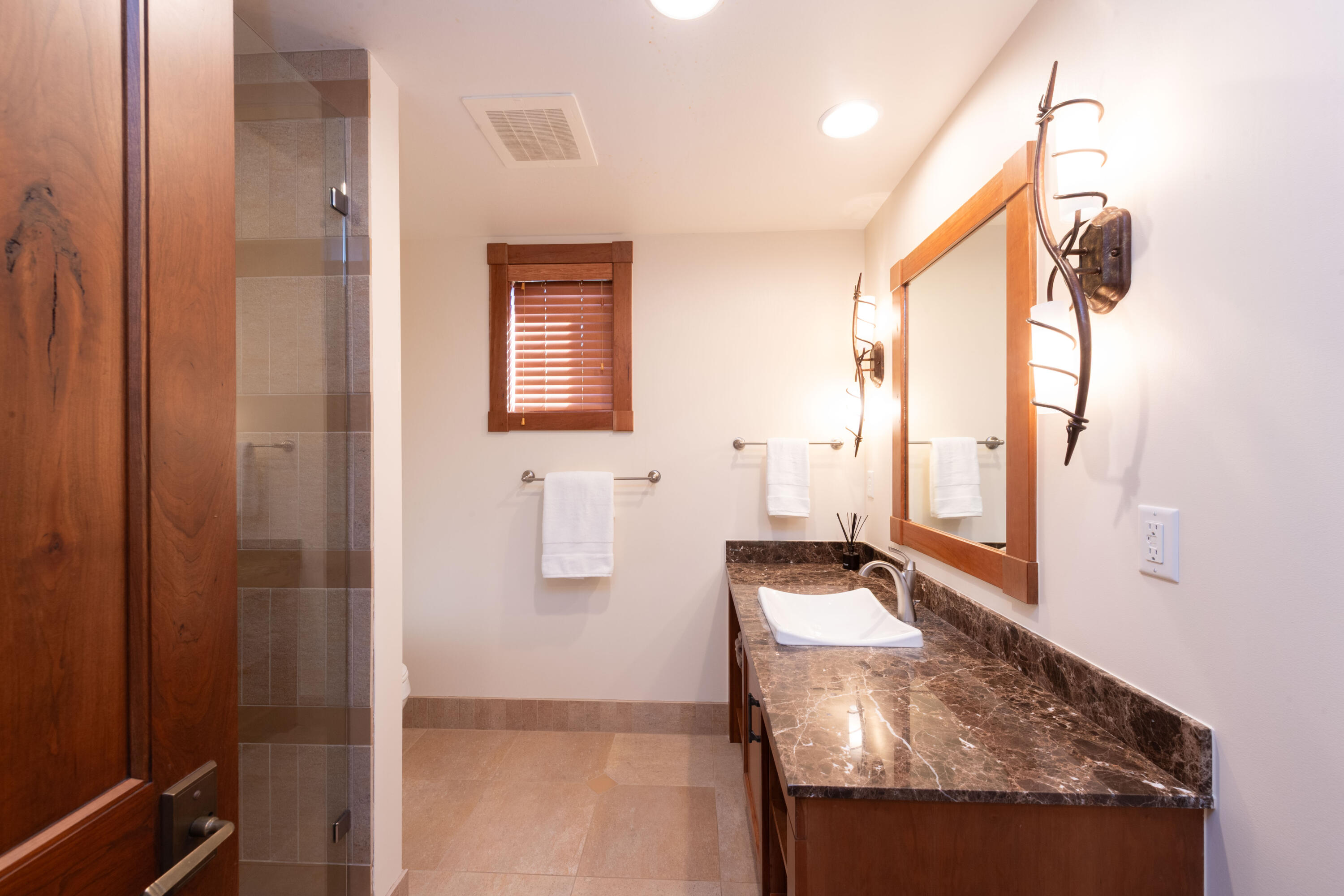 Ketchum, Idaho 83340, United States, 3 Bedrooms Bedrooms, ,4 BathroomsBathrooms,Residential,Active,152188