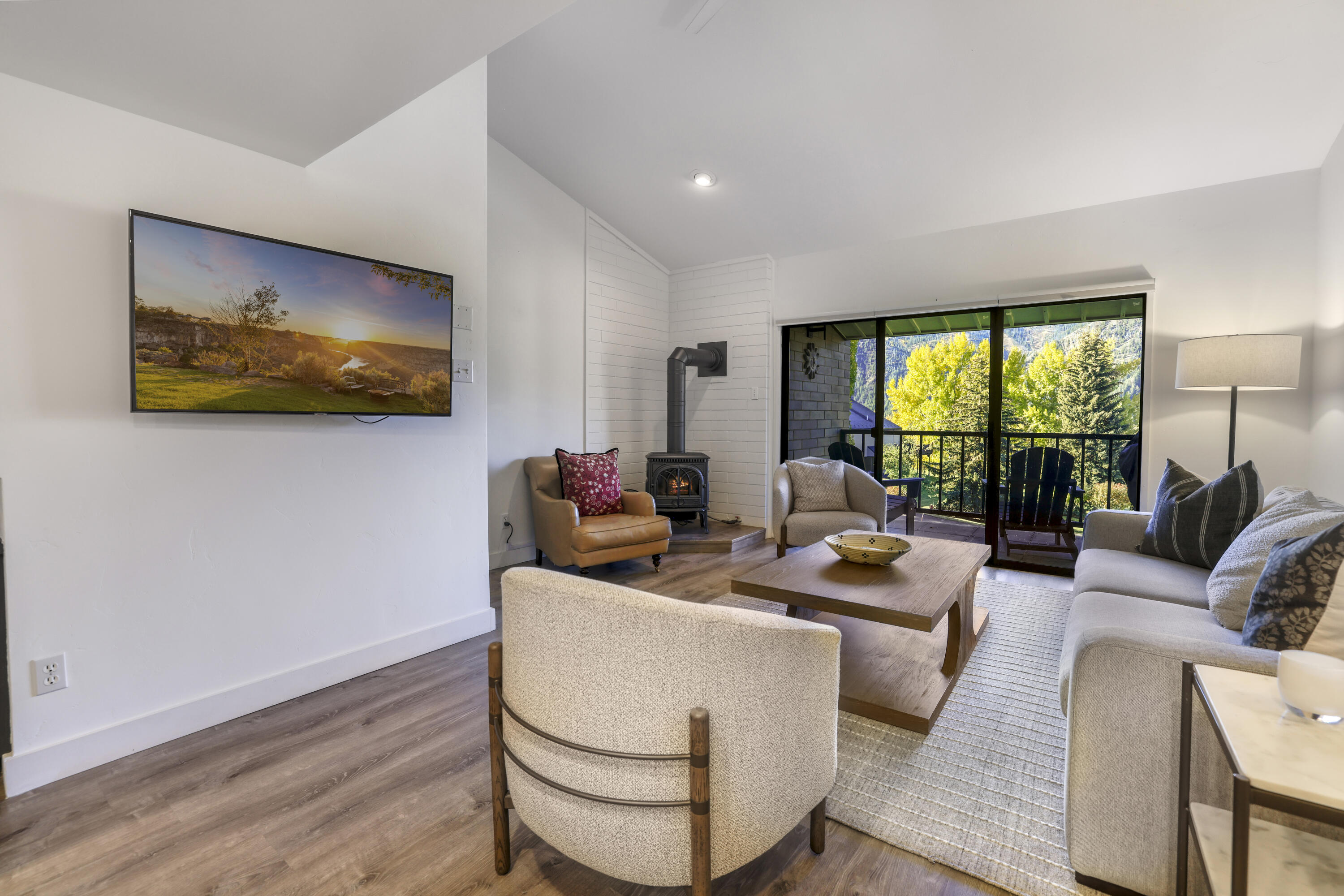 127 Saddle Road - 10