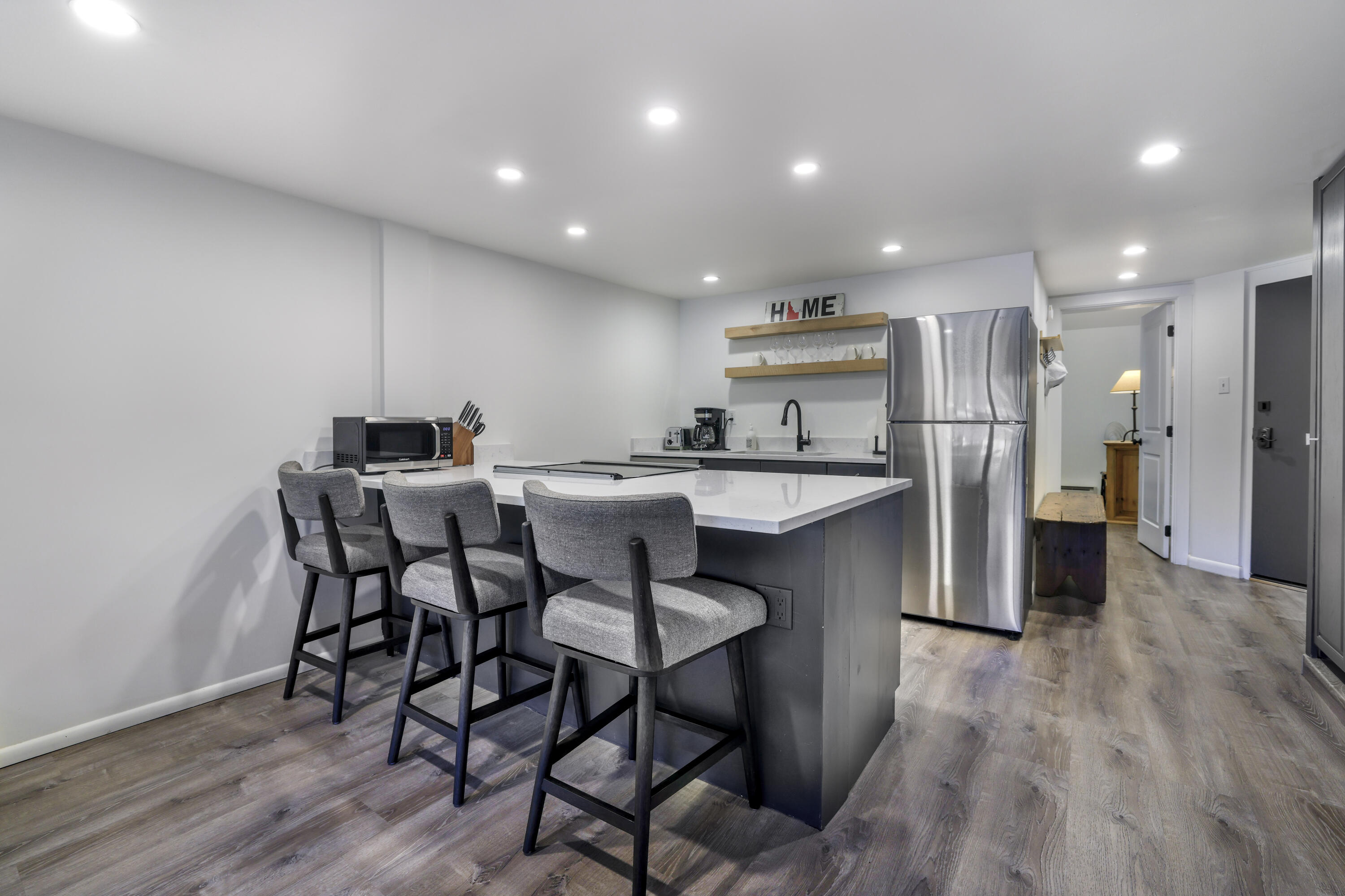 127 Saddle Road - 08