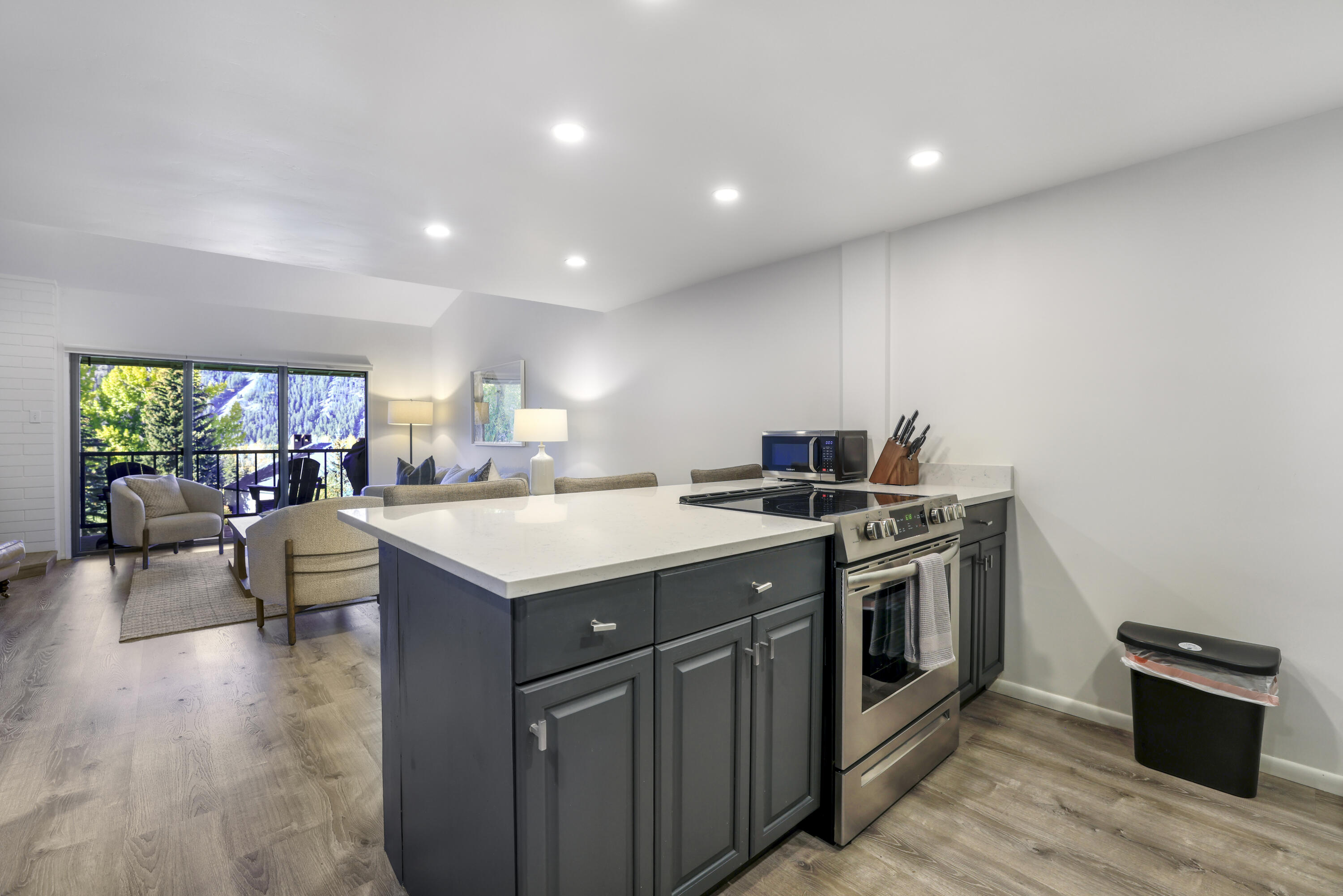 127 Saddle Road - 07