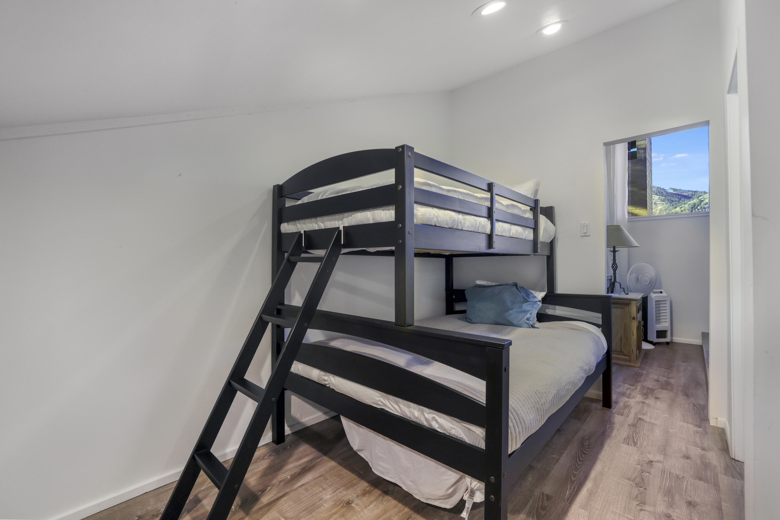 127 Saddle Road - 24