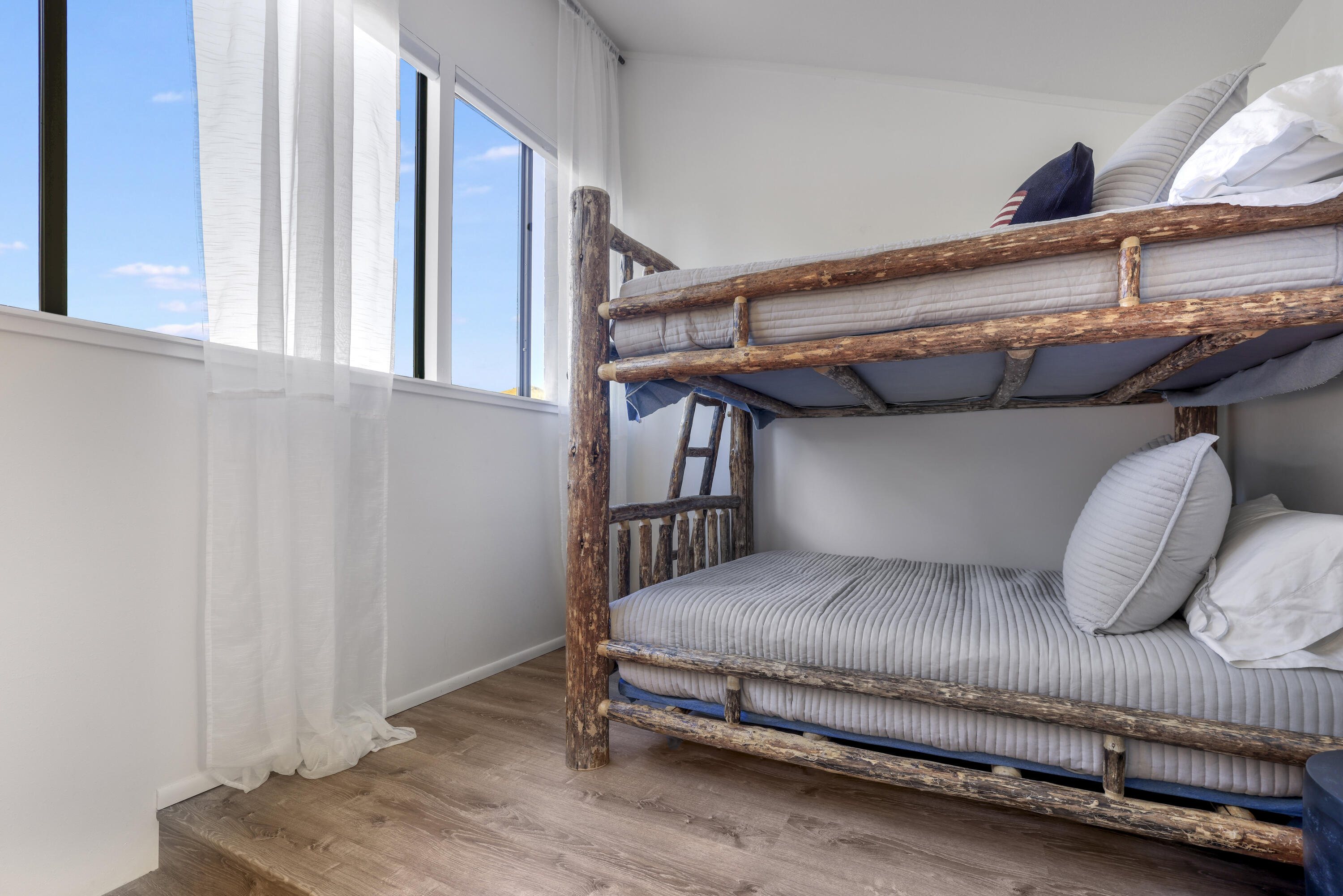 127 Saddle Road - 18