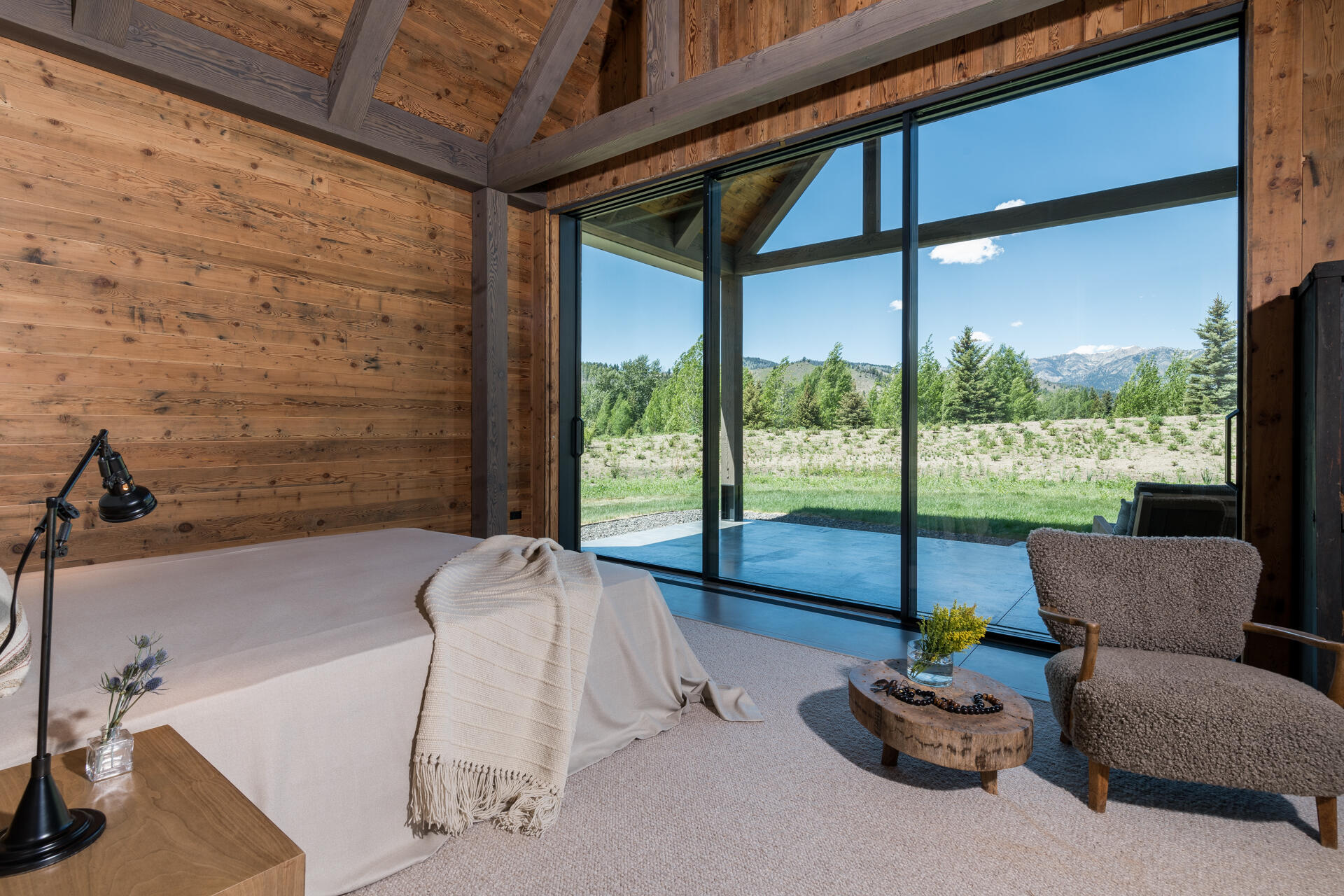 Primary with view of the Boulders