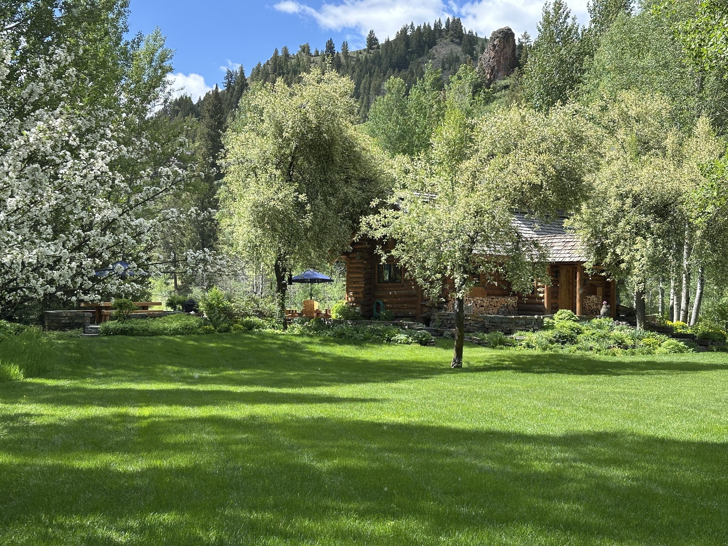 Blaine County, Idaho 83340, United States, 4 Bedrooms Bedrooms, ,5 BathroomsBathrooms,Residential,Active,142938