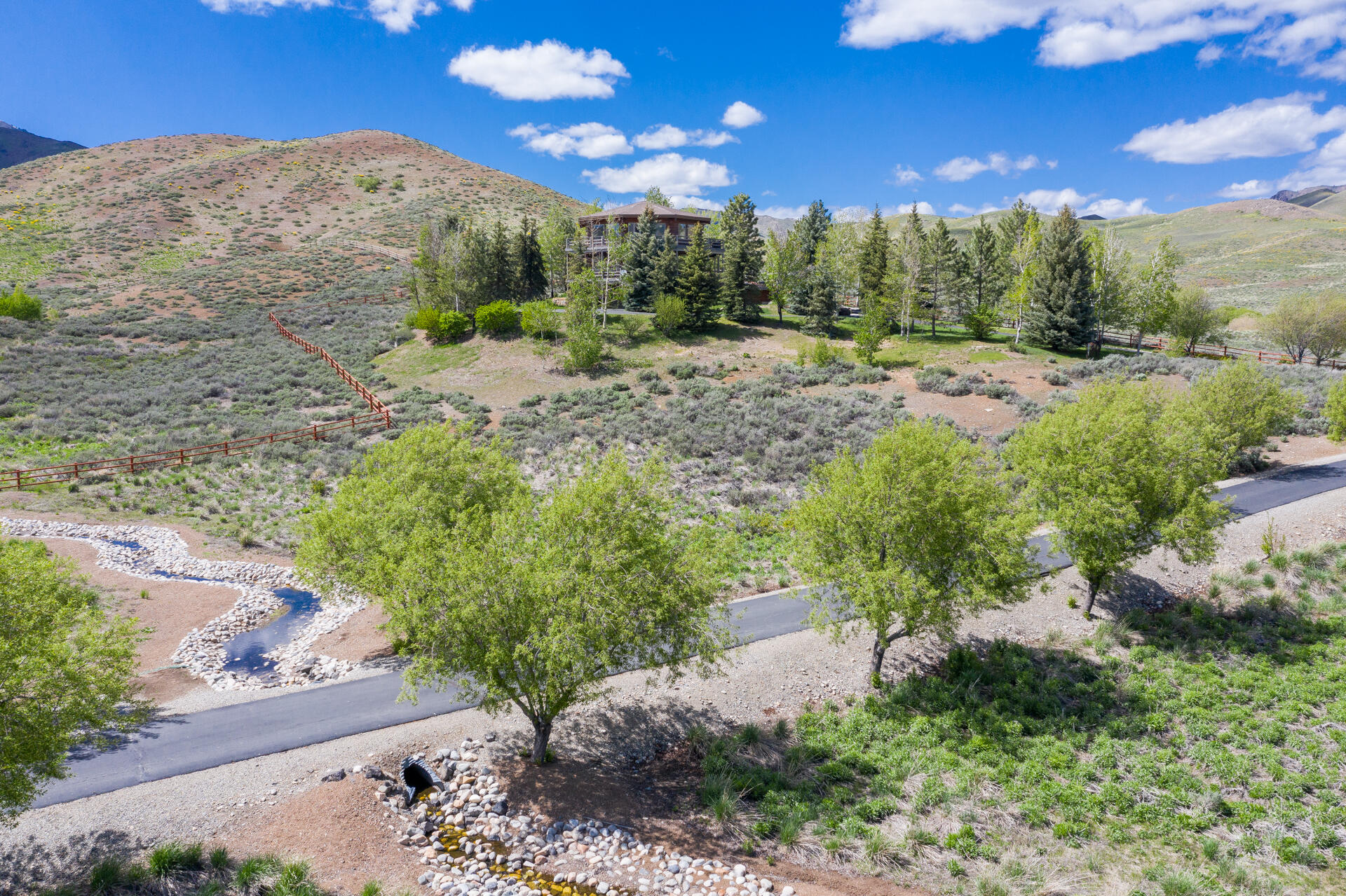 24 Rodeo Drive Aerial View