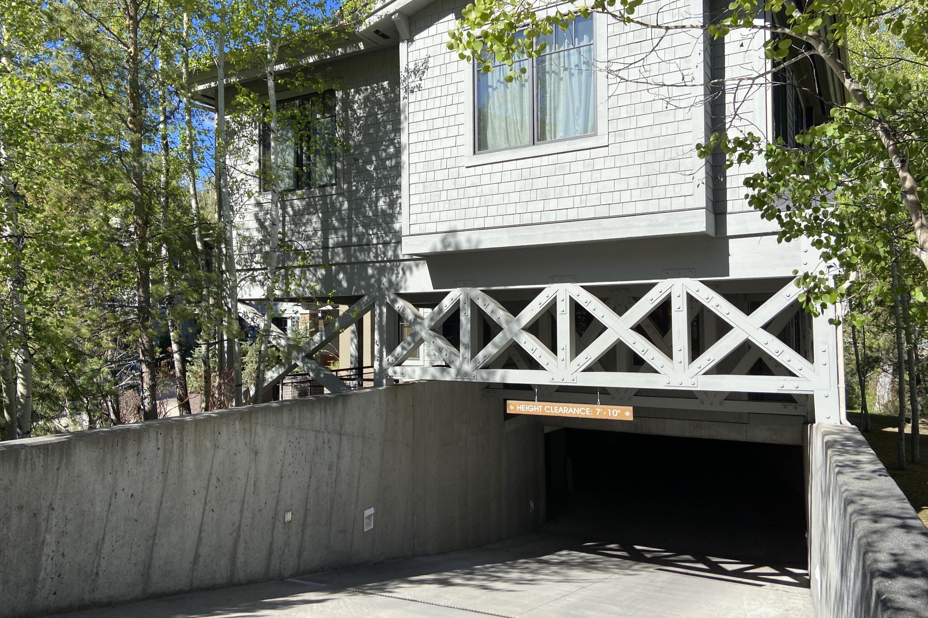 Ketchum, Idaho 83340, United States, 3 Bedrooms Bedrooms, ,3 BathroomsBathrooms,Residential,Pending,66198