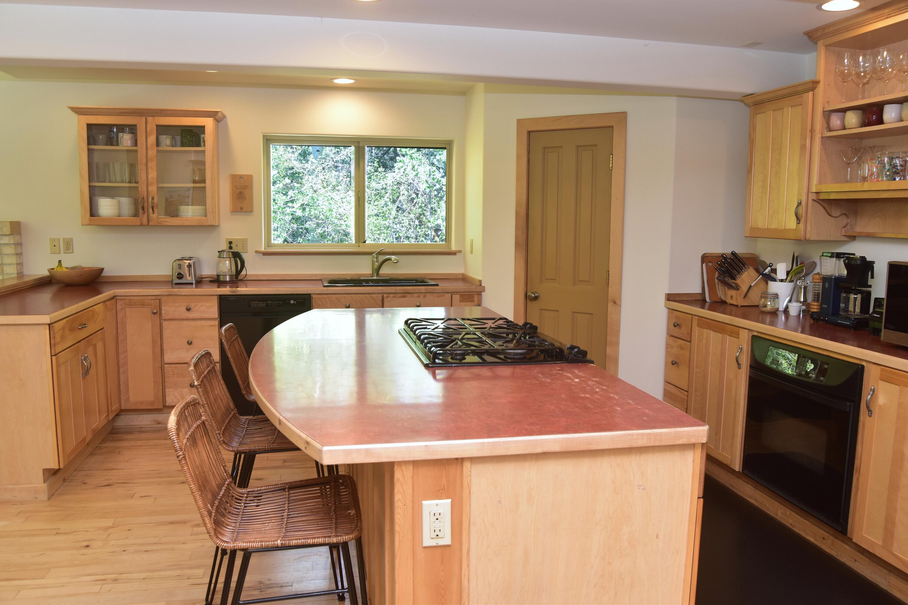 Hailey, Idaho 83333, United States, 5 Bedrooms Bedrooms, ,4 BathroomsBathrooms,Residential,Pending,56343