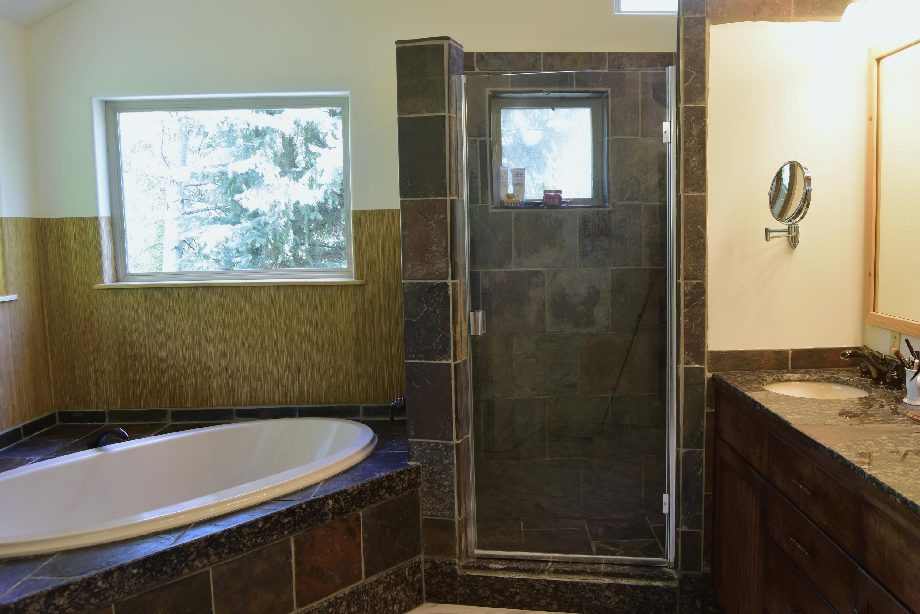 Hailey, Idaho 83333, United States, 5 Bedrooms Bedrooms, ,4 BathroomsBathrooms,Residential,Pending,56343