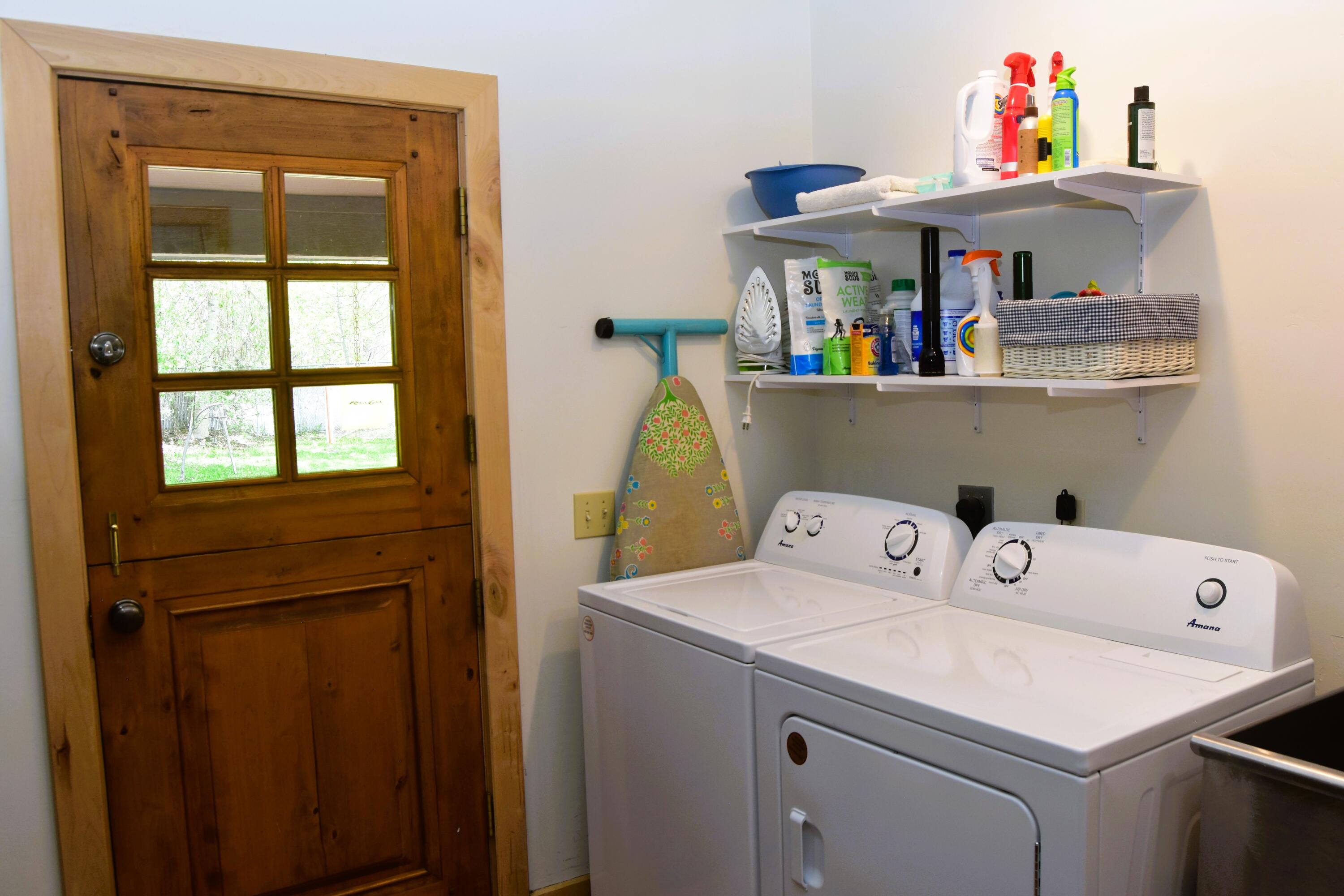 Hailey, Idaho 83333, United States, 5 Bedrooms Bedrooms, ,4 BathroomsBathrooms,Residential,Pending,56343