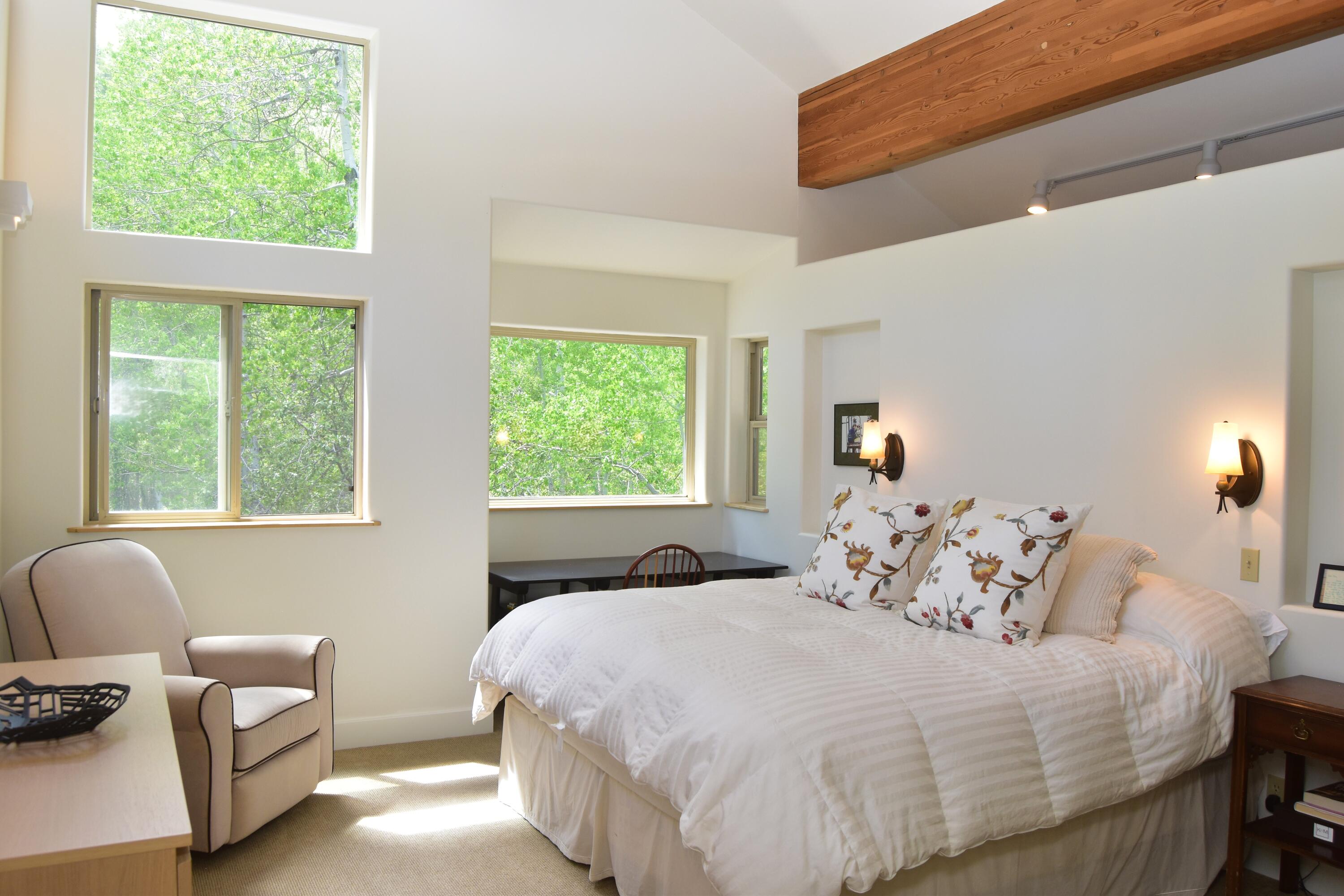 Hailey, Idaho 83333, United States, 5 Bedrooms Bedrooms, ,4 BathroomsBathrooms,Residential,Pending,56343