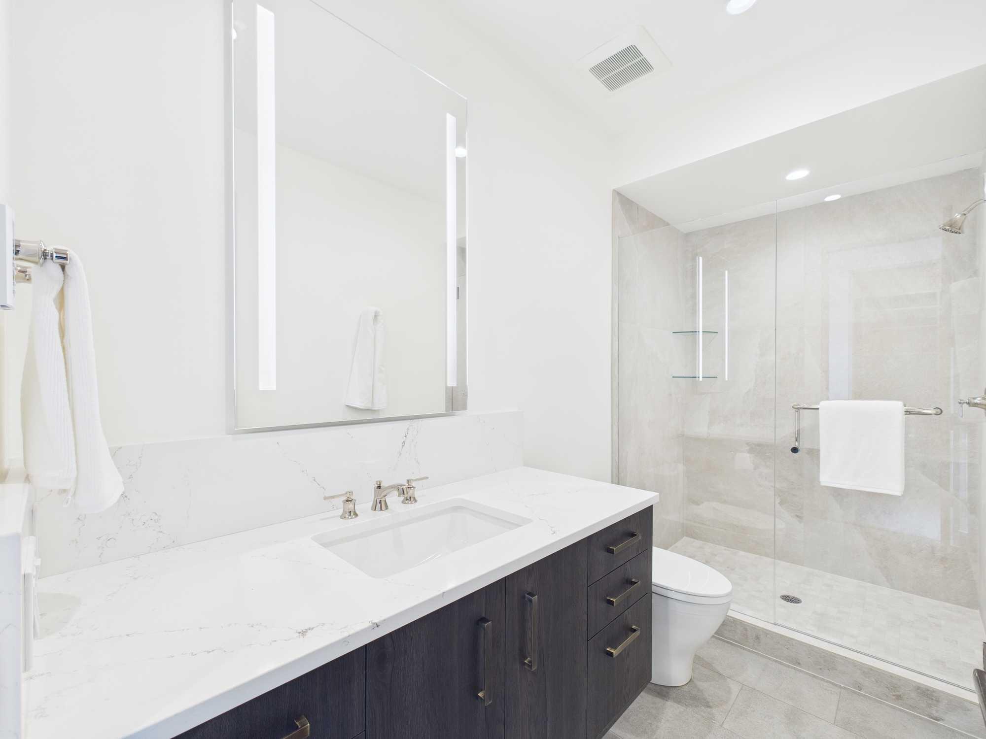 Ground Floor Guest Bedroom Ensuite Bath