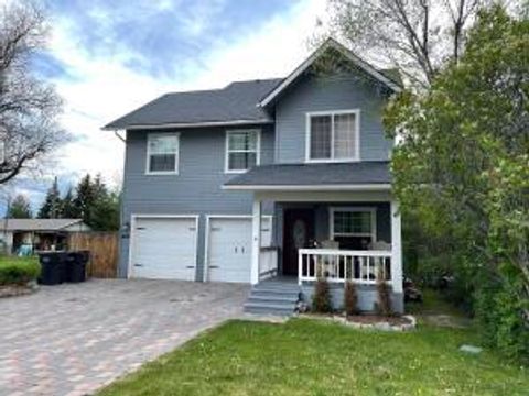 Photo of 421 N 6th St, Bellevue, ID 83313 (MLS # 25-332771)