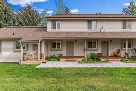 Photo of 741 Willow Dr #B-4, Hailey, ID 83333 (MLS # 26-334412)