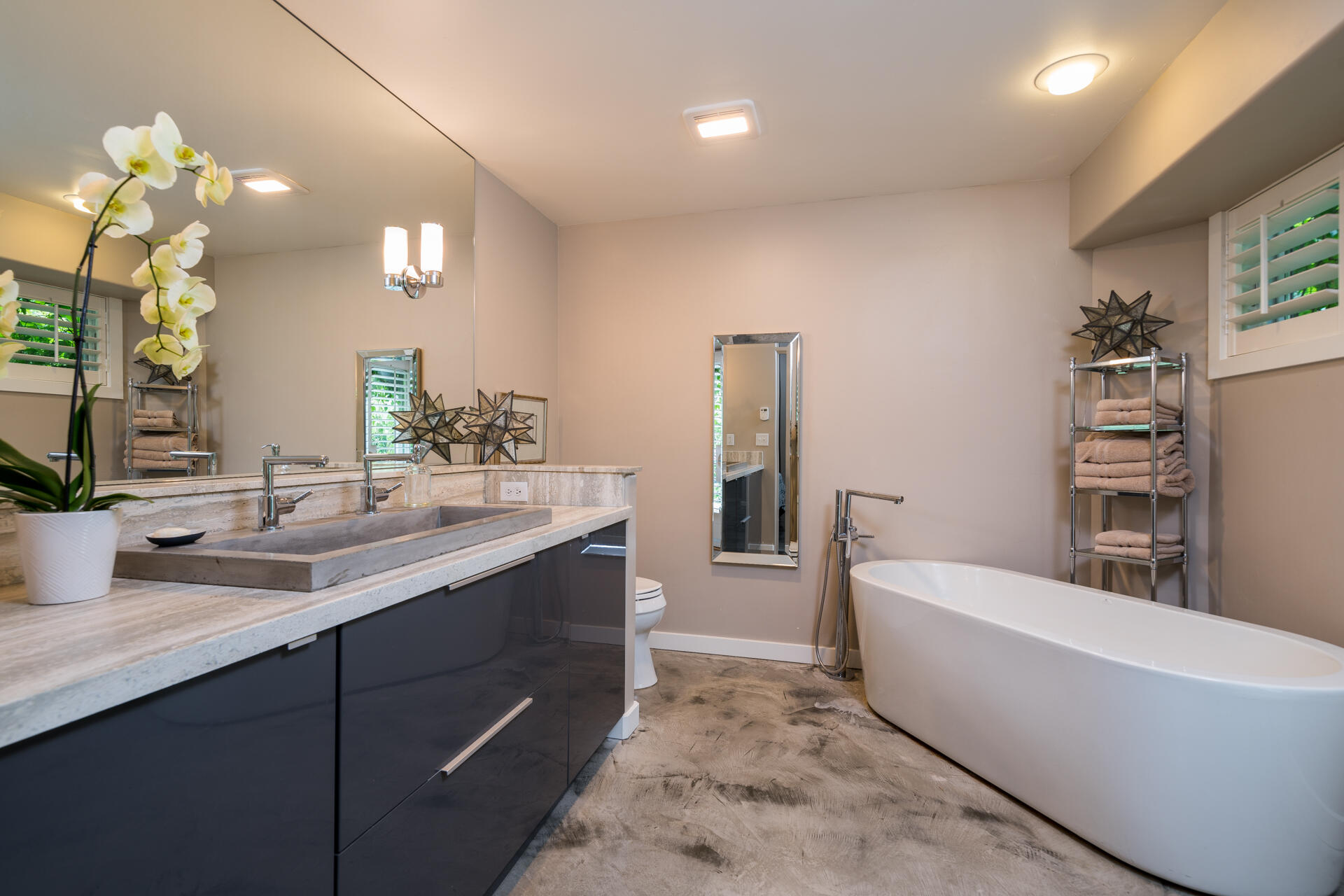 Blaine County, Idaho 83333, United States, 3 Bedrooms Bedrooms, ,2 BathroomsBathrooms,Residential,Active,163784