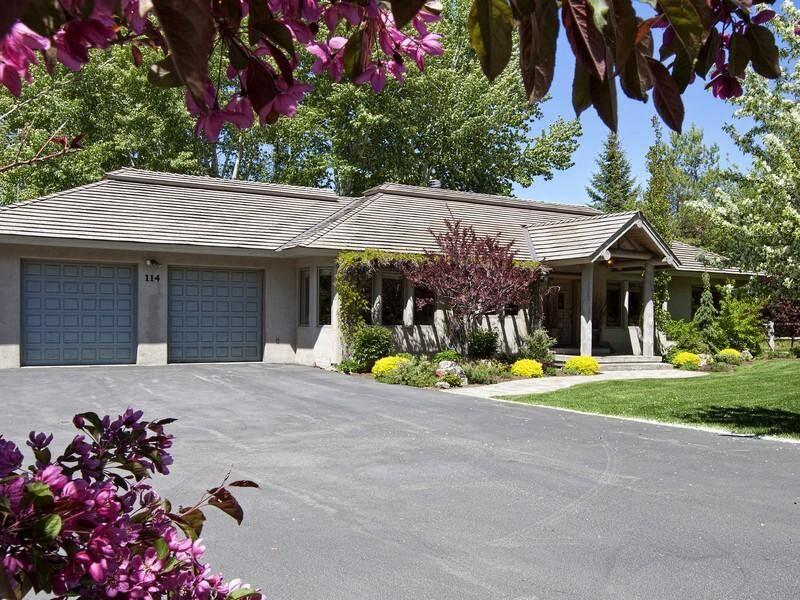 Blaine County, Idaho 83333, United States, 3 Bedrooms Bedrooms, ,2 BathroomsBathrooms,Residential,Active,163784