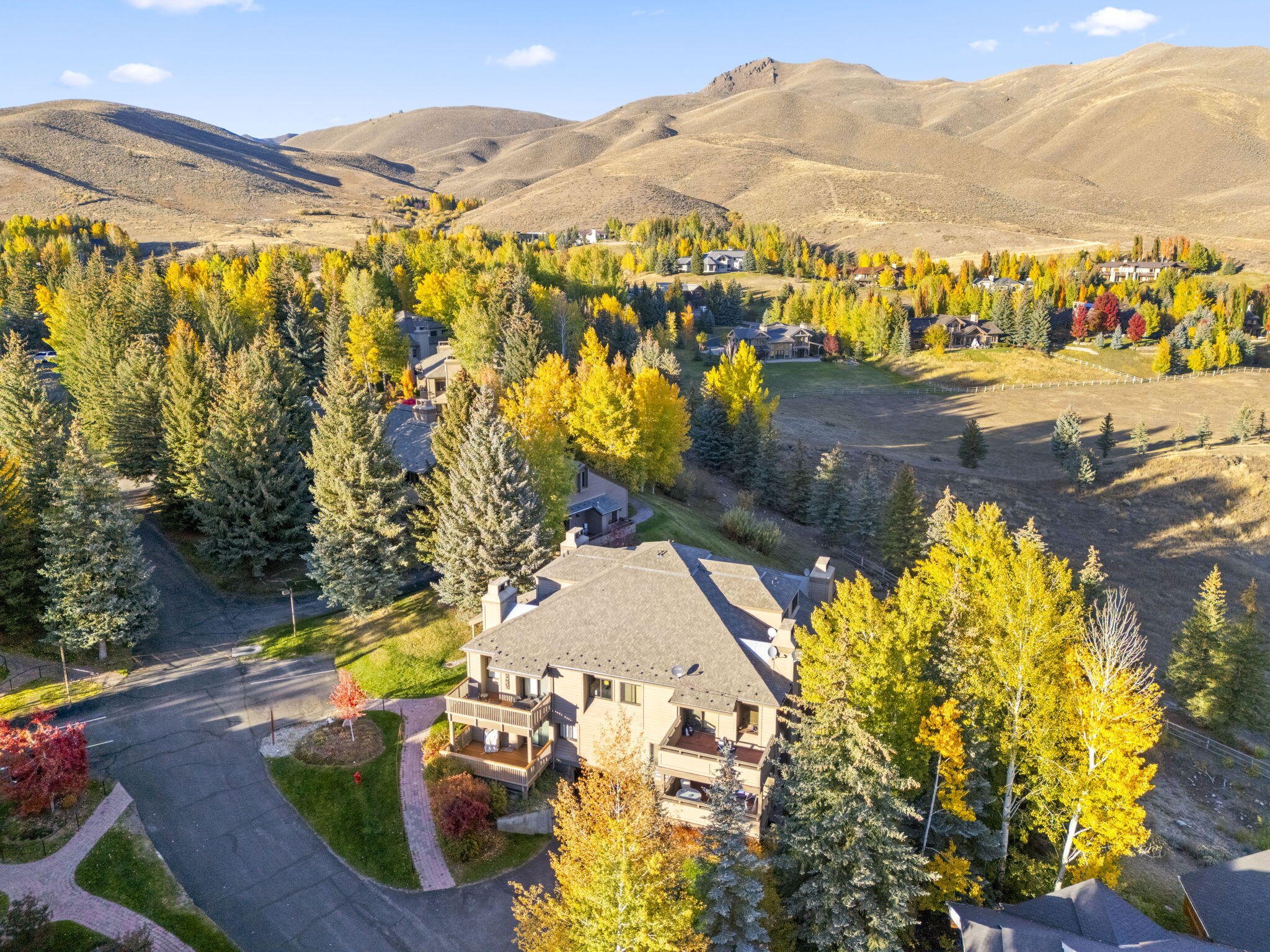 DJI_20251009175313_0775_D