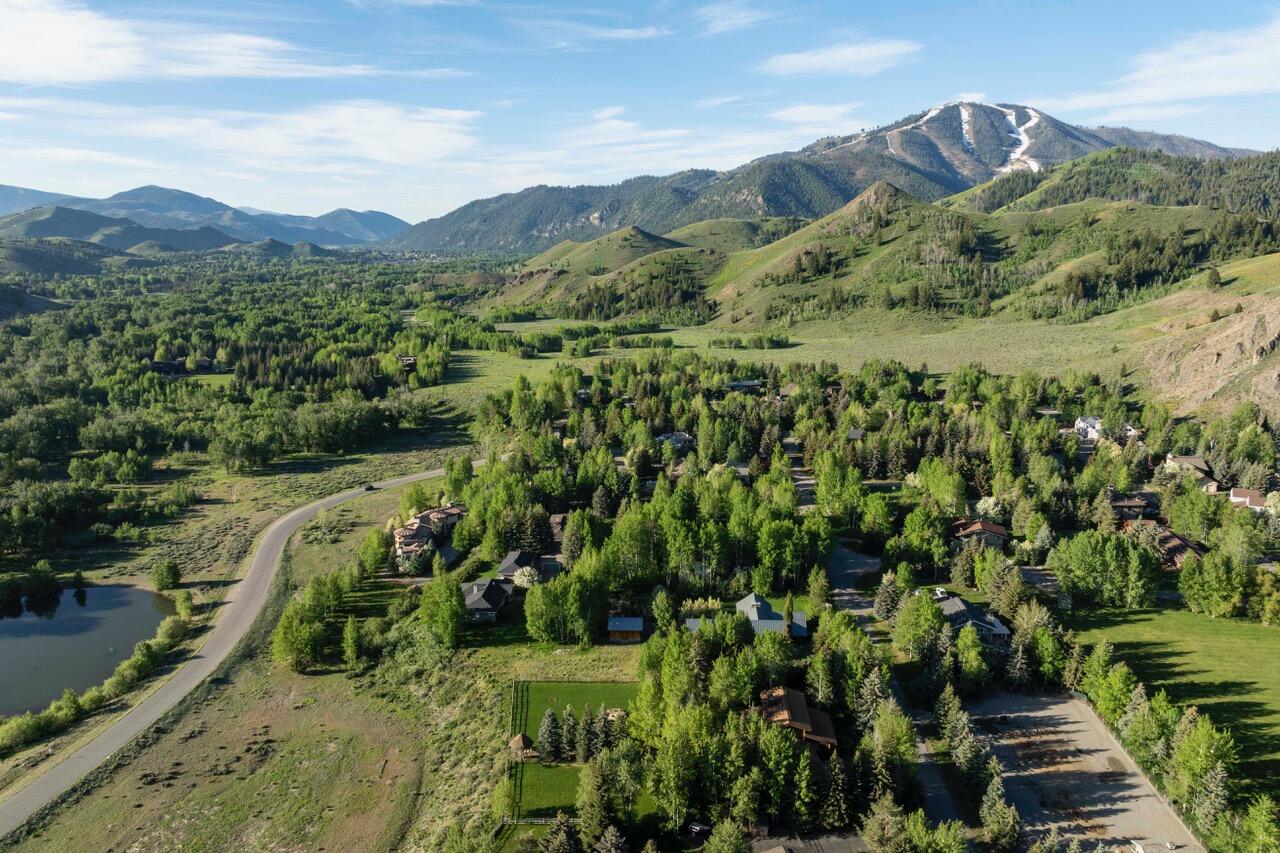 430 Thistle Lane - Summer Aerials 2025 -