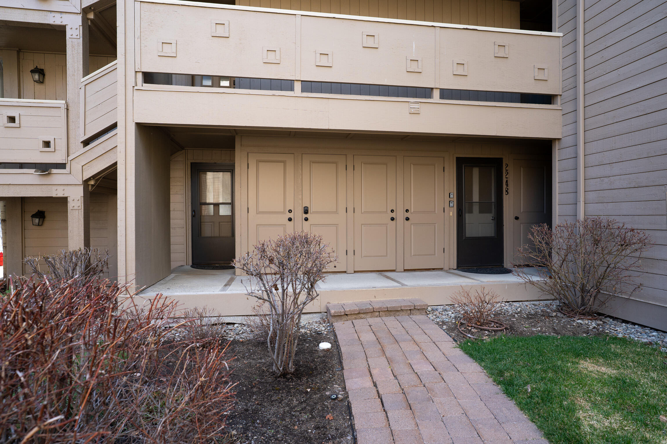 Front Entrance 2248 Bonne Vie