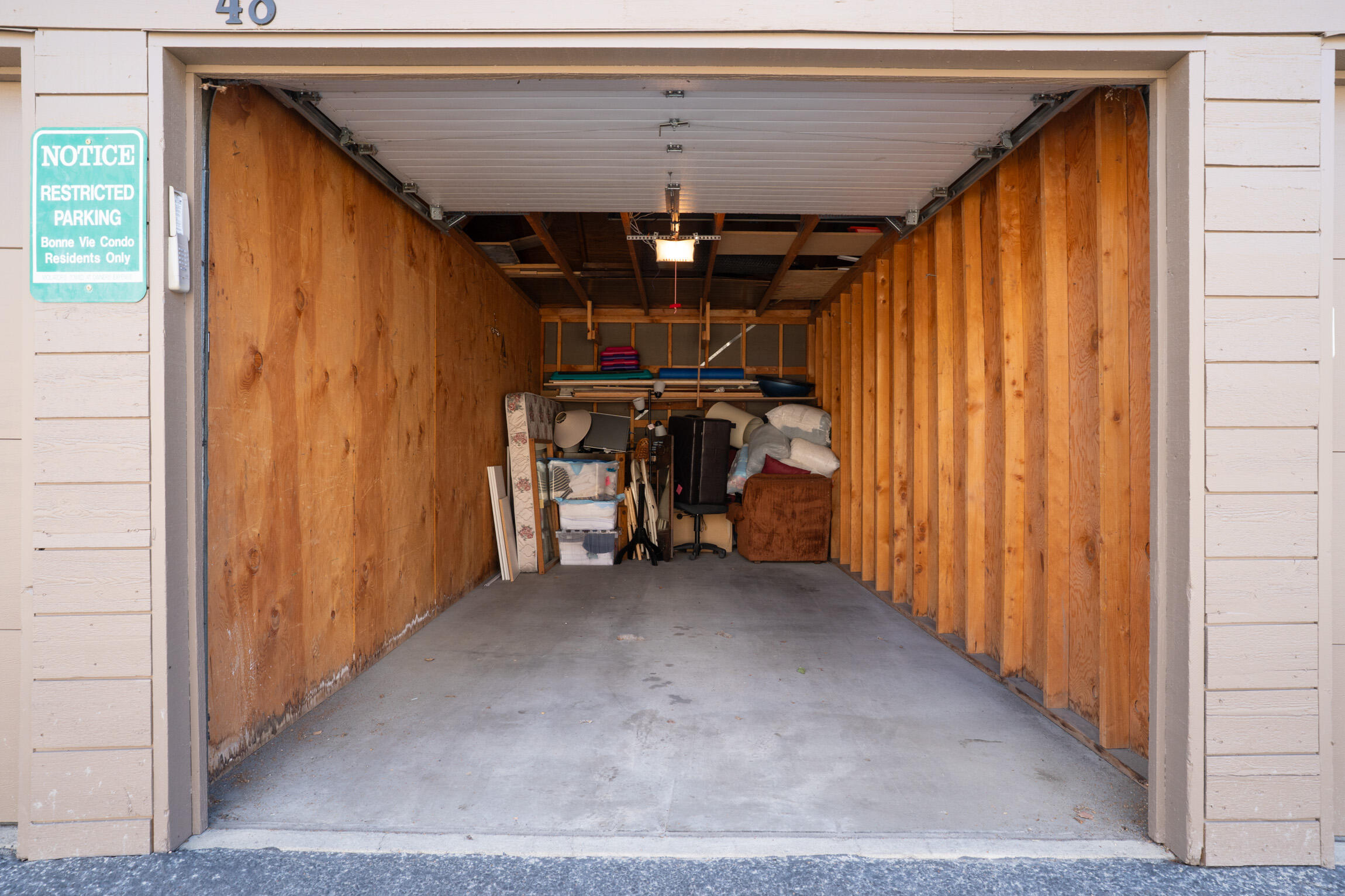 Garage 2248 Bonne Vie