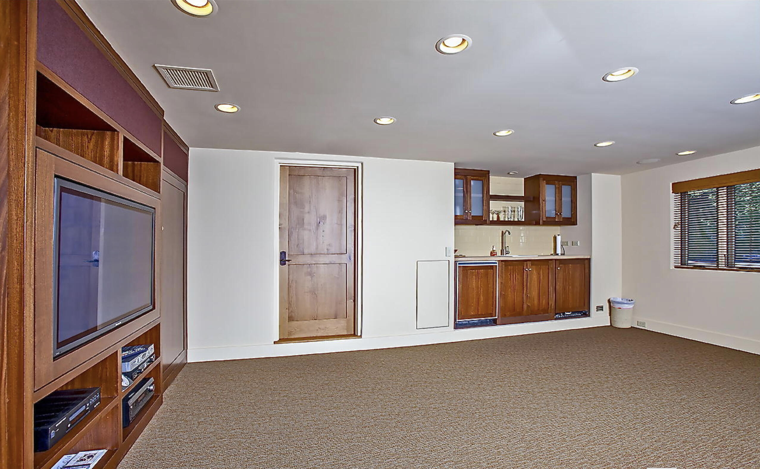 Ground Floor in Living:Work