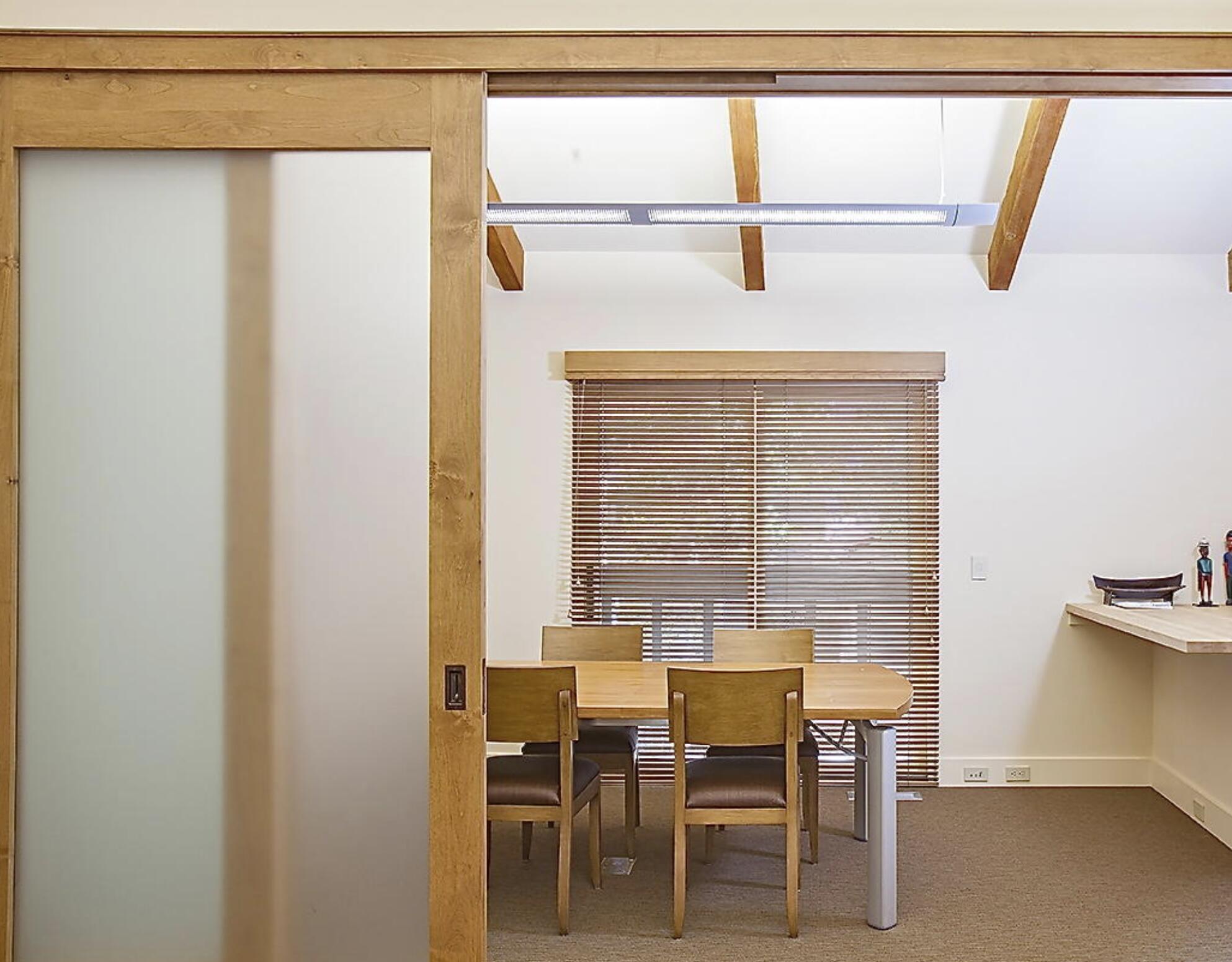 Dining/Conference in L/W