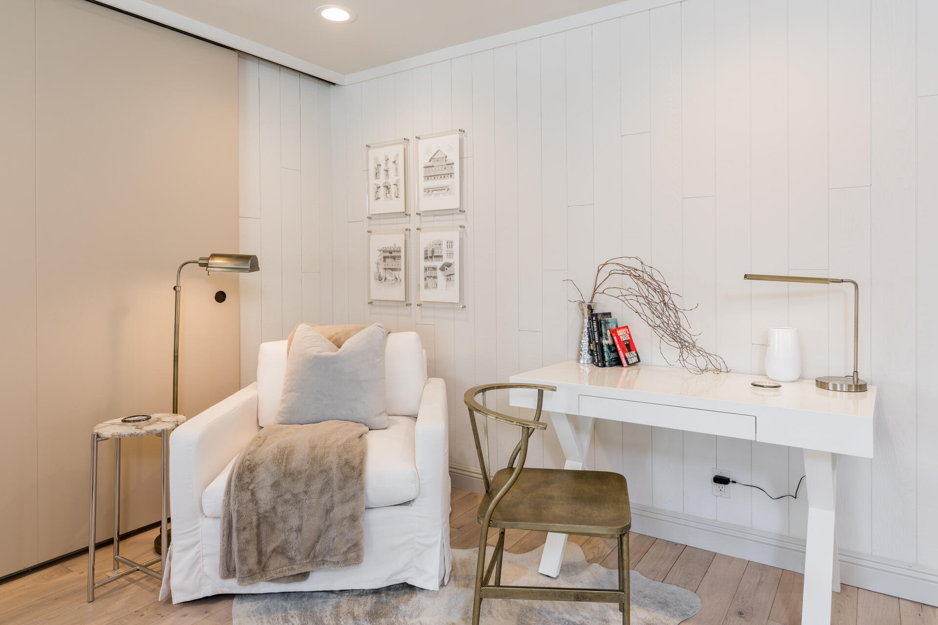 Living RoomArea Office