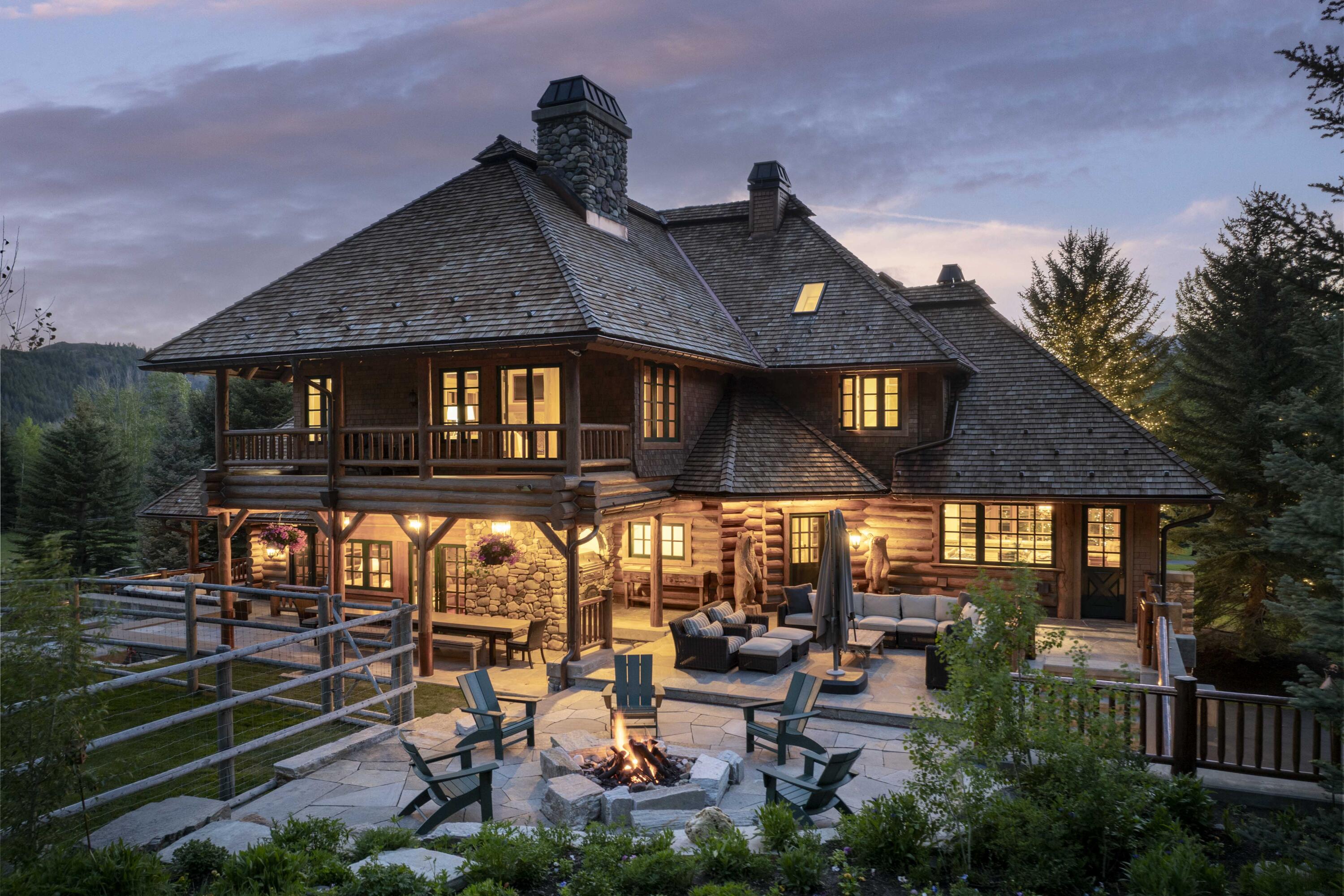 Blaine County, Idaho 83340, United States, 7 Bedrooms Bedrooms, ,8 BathroomsBathrooms,Residential,Pending,54039