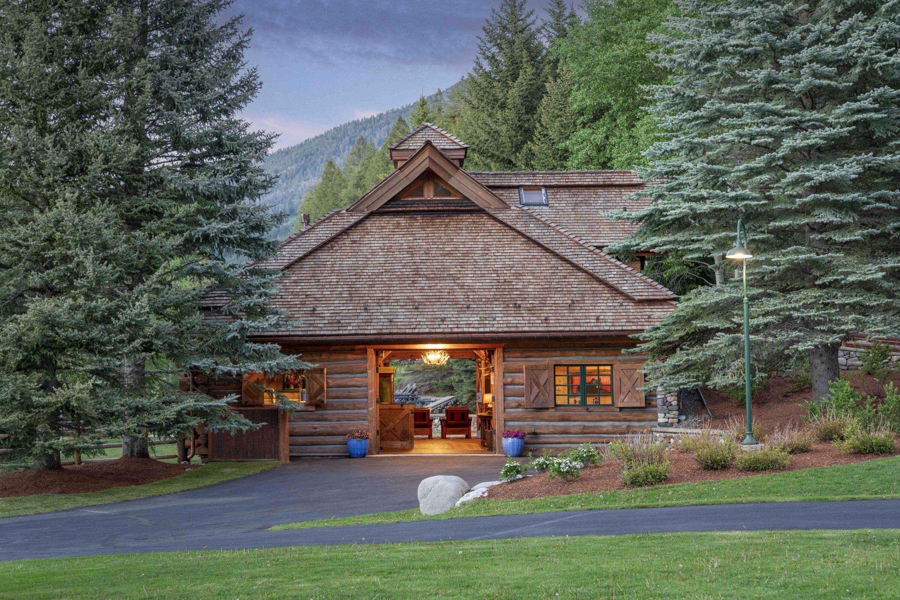 Blaine County, Idaho 83340, United States, 7 Bedrooms Bedrooms, ,8 BathroomsBathrooms,Residential,Pending,54039