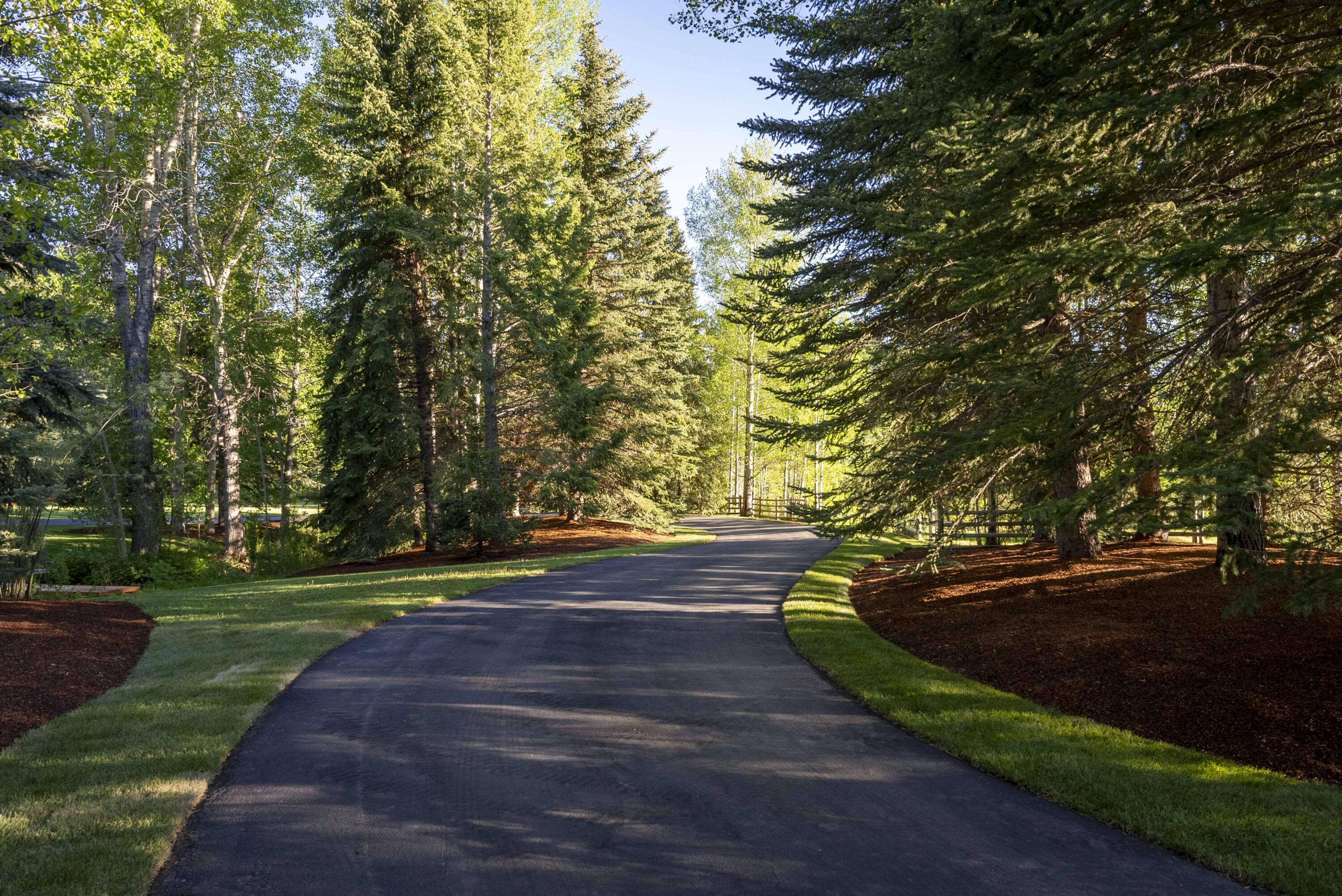 Blaine County, Idaho 83340, United States, 7 Bedrooms Bedrooms, ,8 BathroomsBathrooms,Residential,Pending,54039