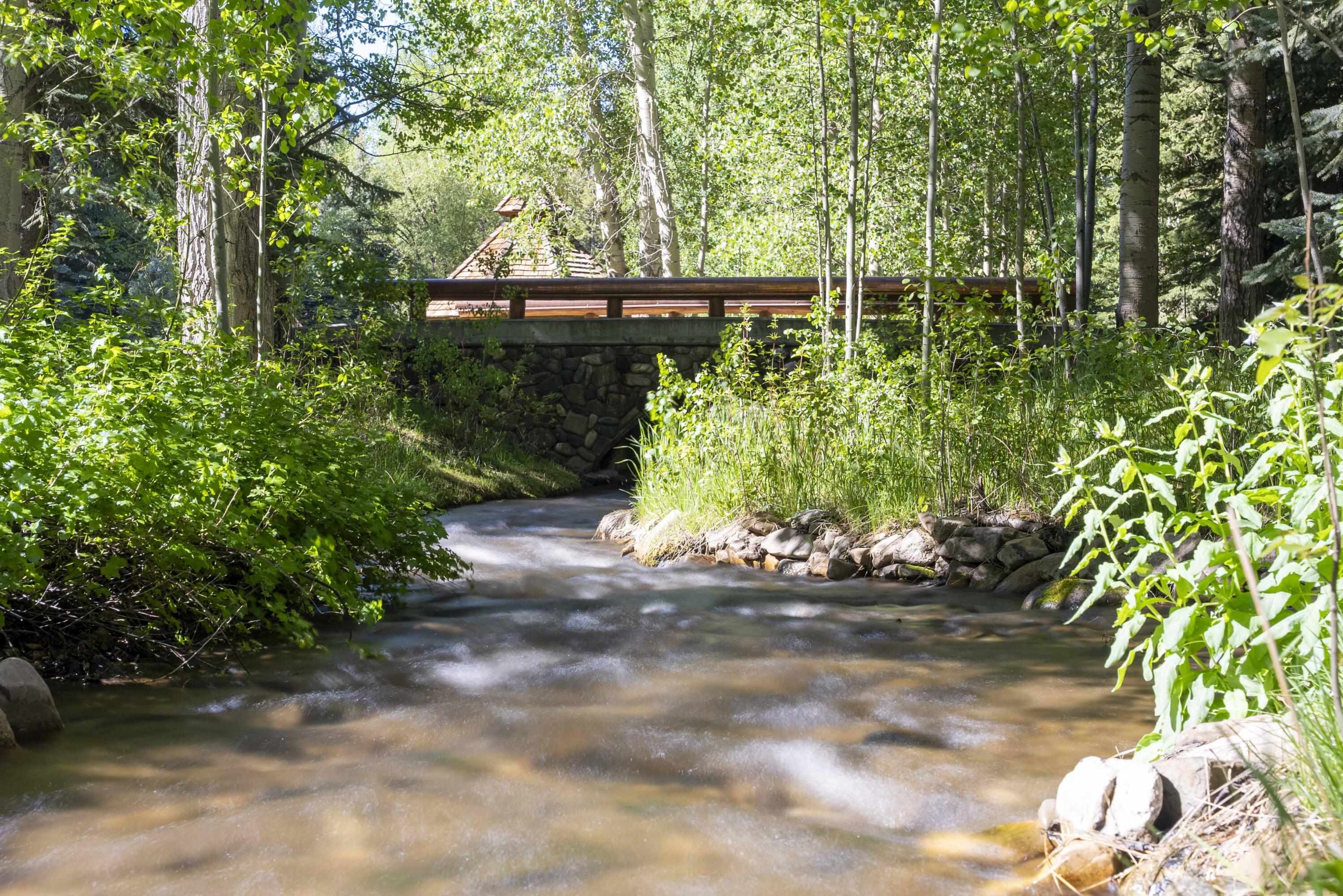 Blaine County, Idaho 83340, United States, 7 Bedrooms Bedrooms, ,8 BathroomsBathrooms,Residential,Pending,54039